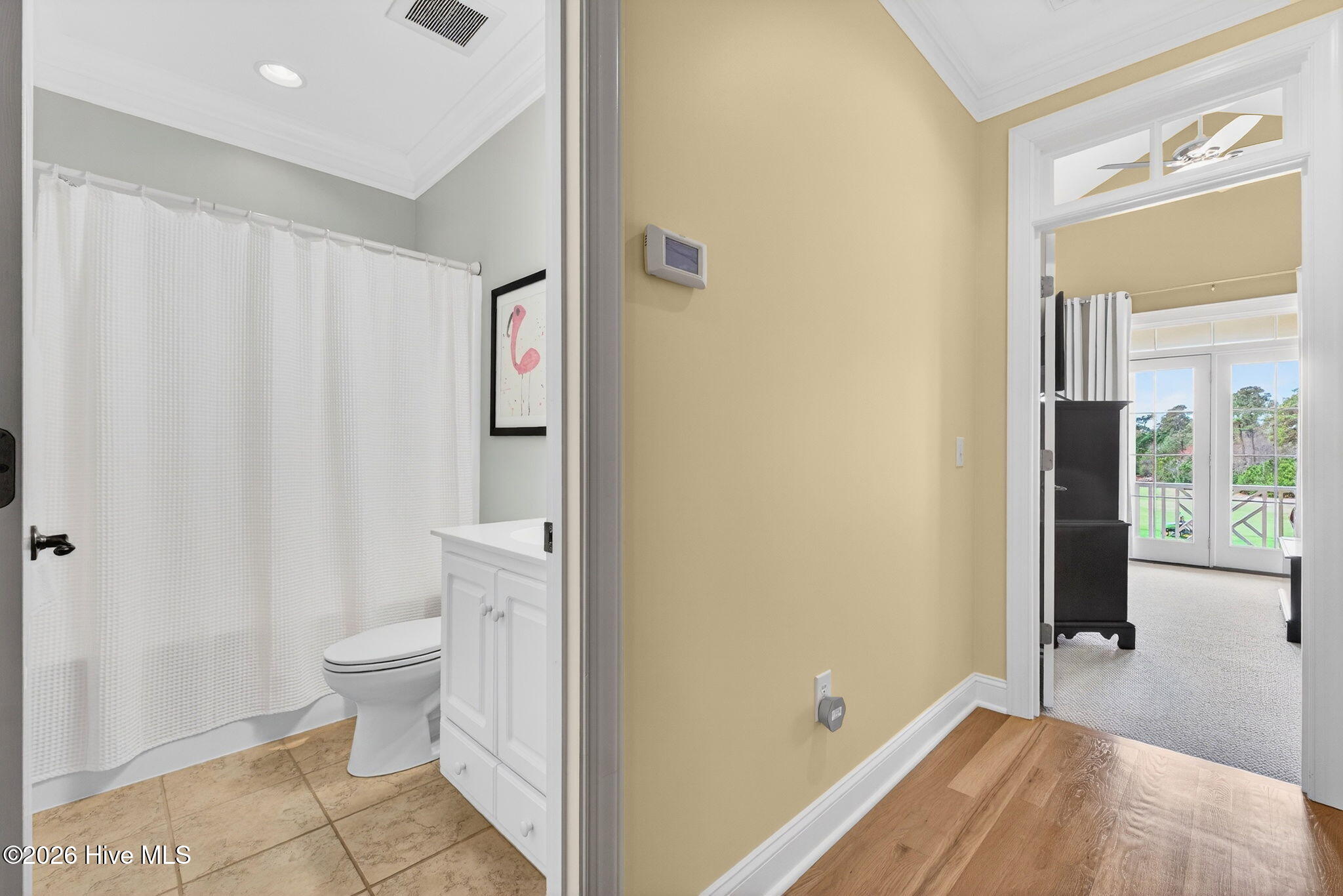 100561397 | Photo 55