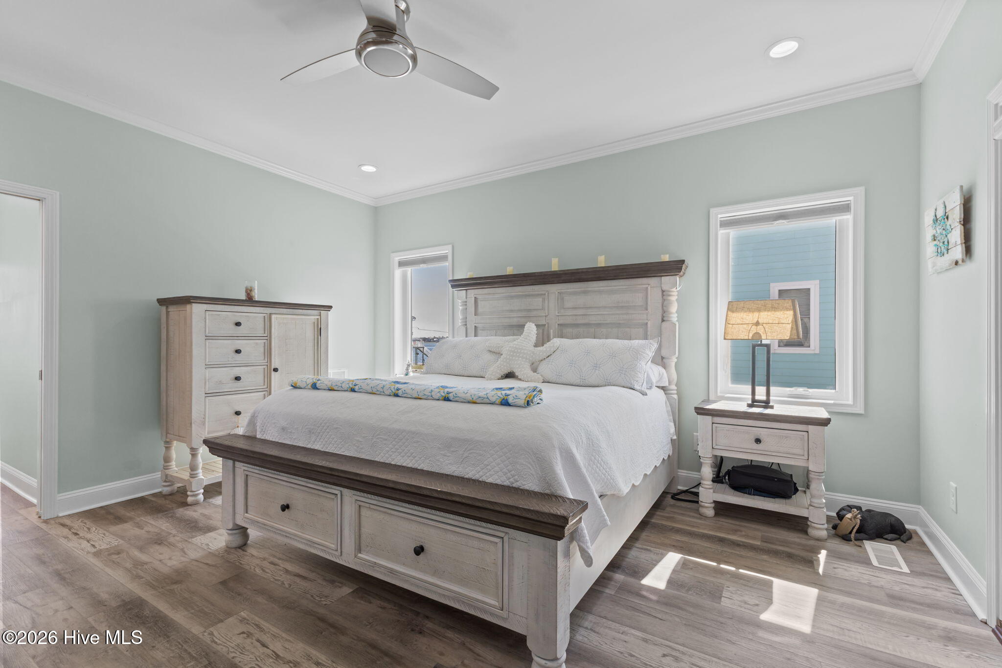 100559740 | Photo 32