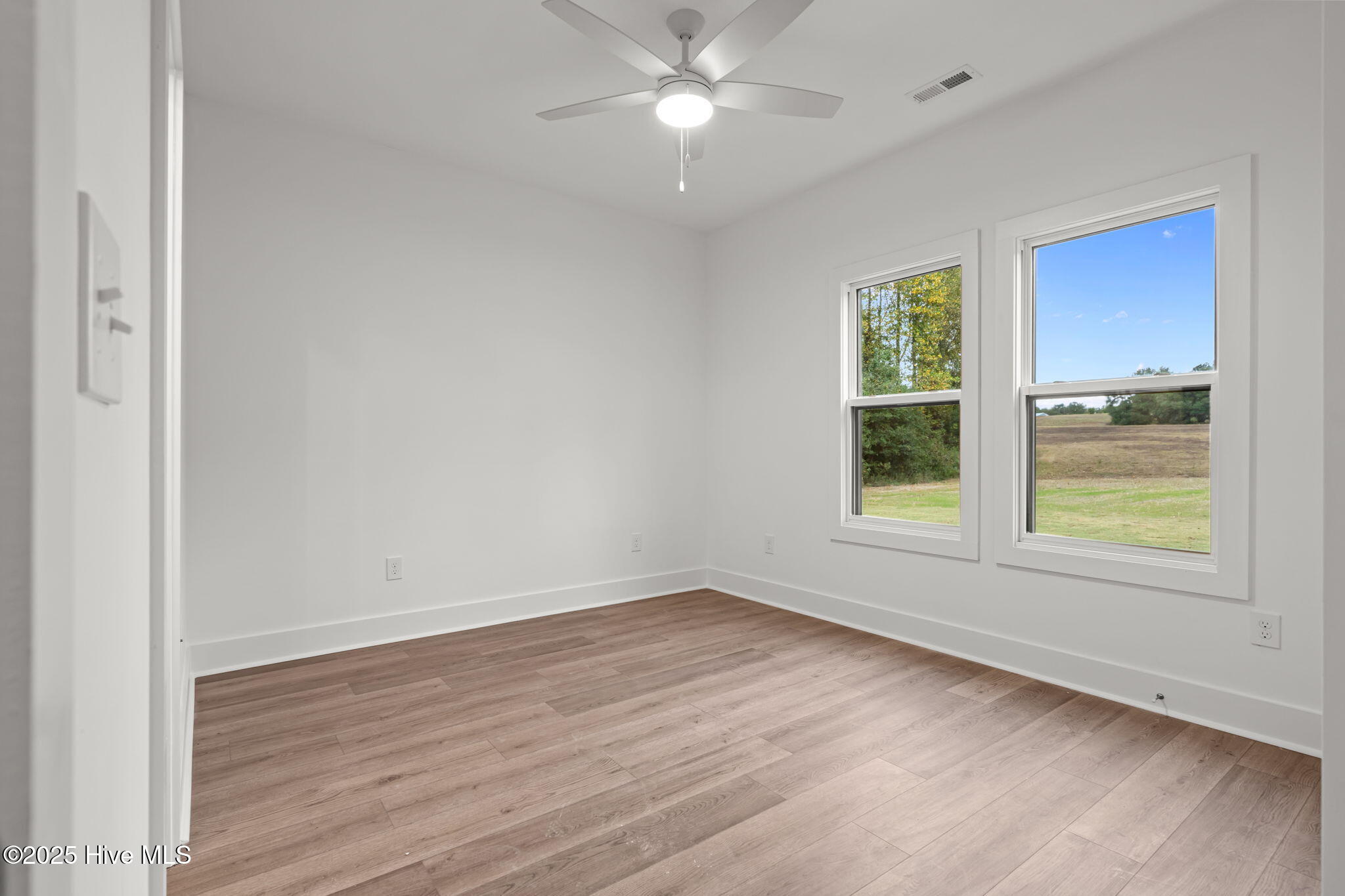 1099 Ring Road