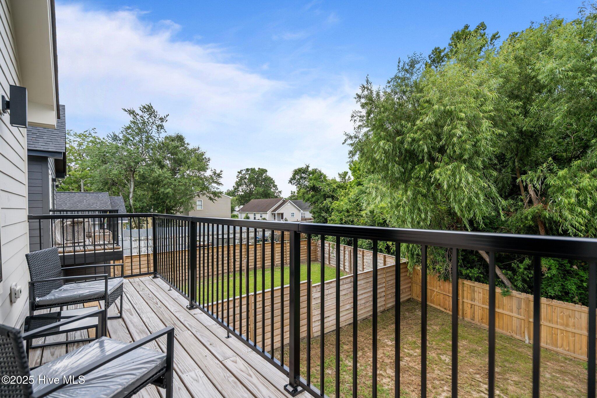 100536872 | Photo 70