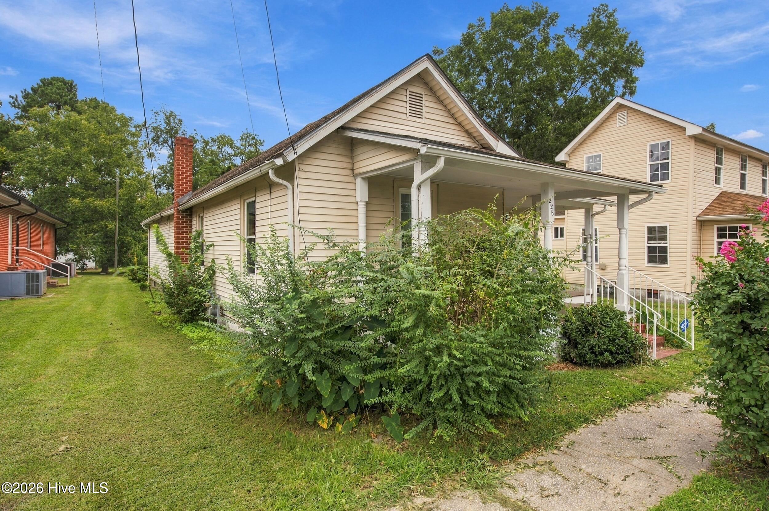 Photo 2 of Single family home for sale at 226 King St, Hertford, NC 27944 | MLS# 100608133 | Listing updated on 2026-10-05