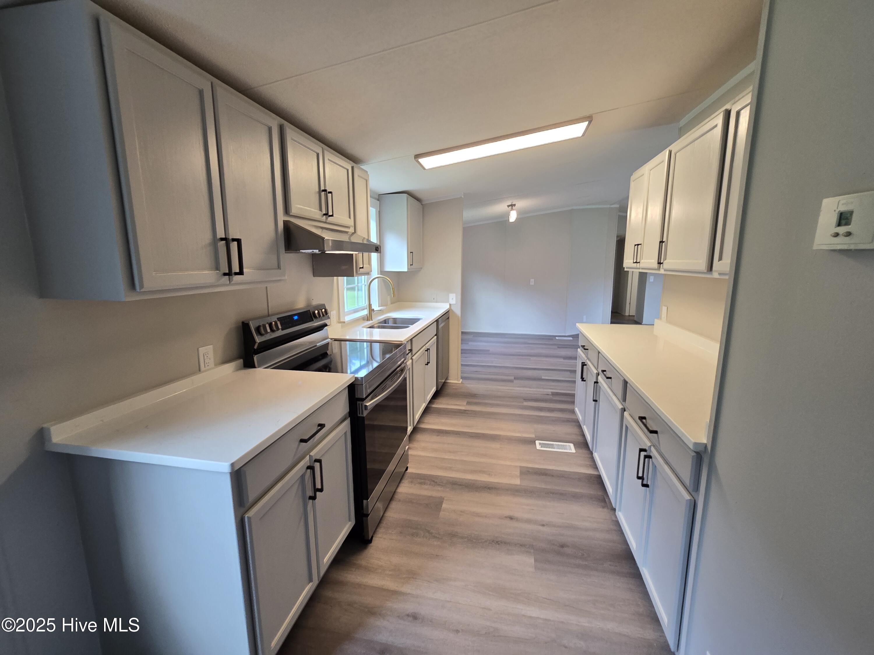 288 Lanier Avenue, Rocky Point, NC 28457 – photo 6: 20250806_171418