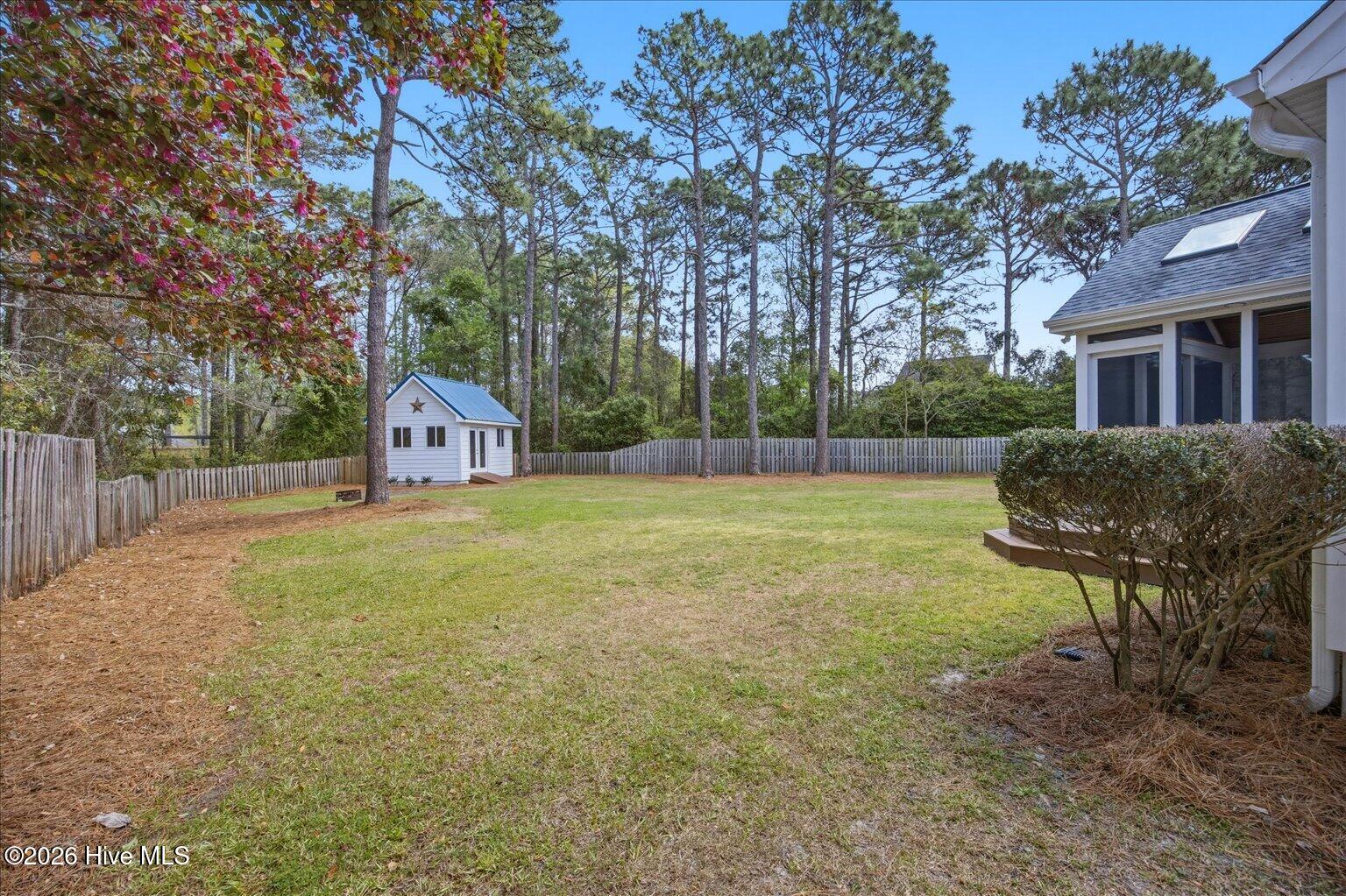 100564069 | Photo 32