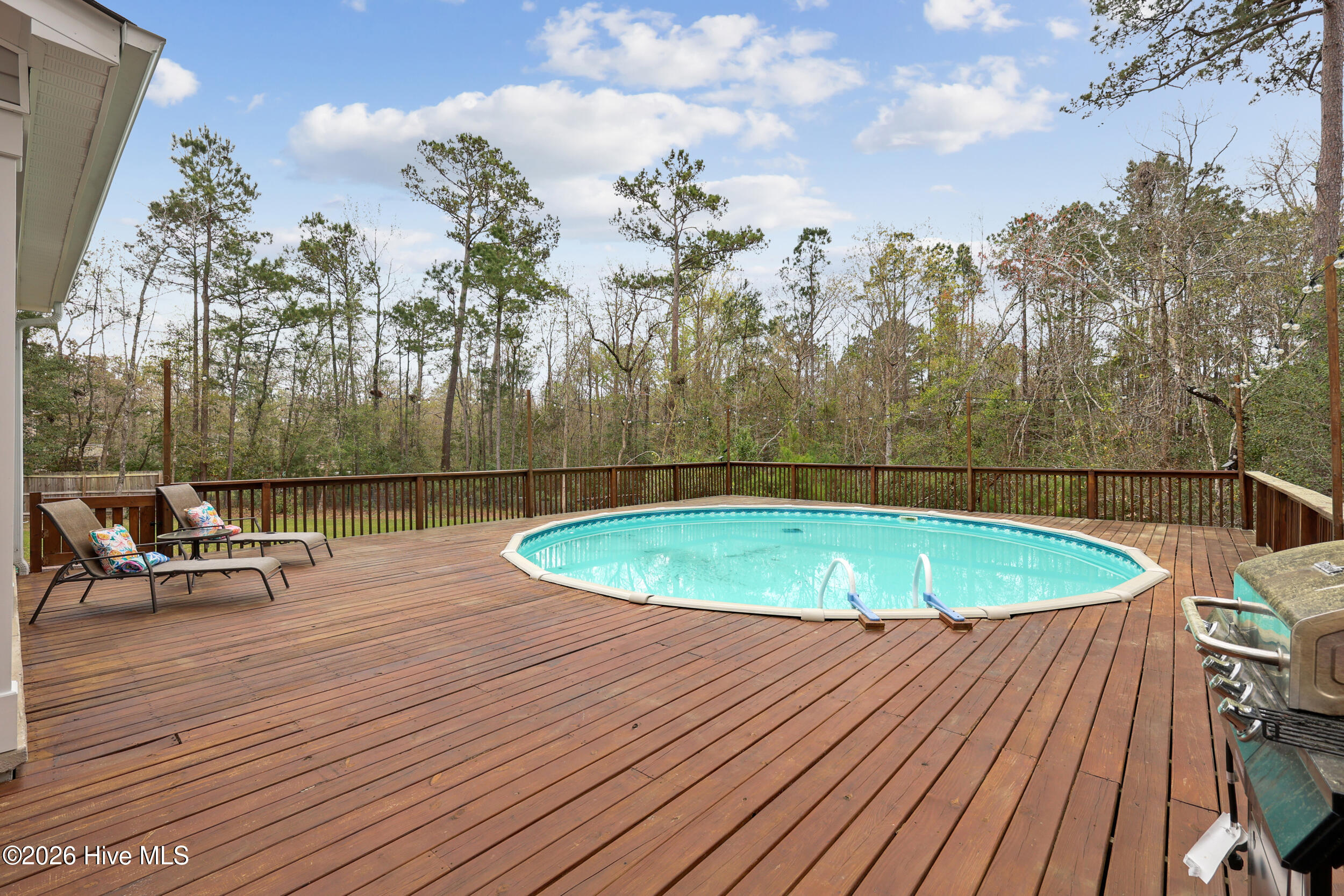 100562179 | Photo 54