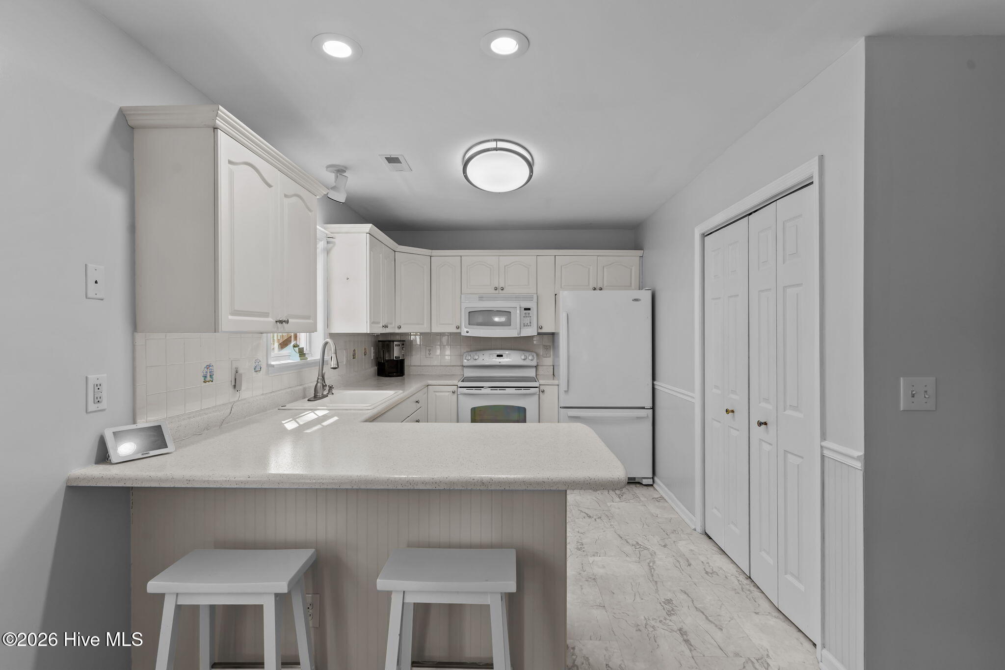 100546550 | Photo 11