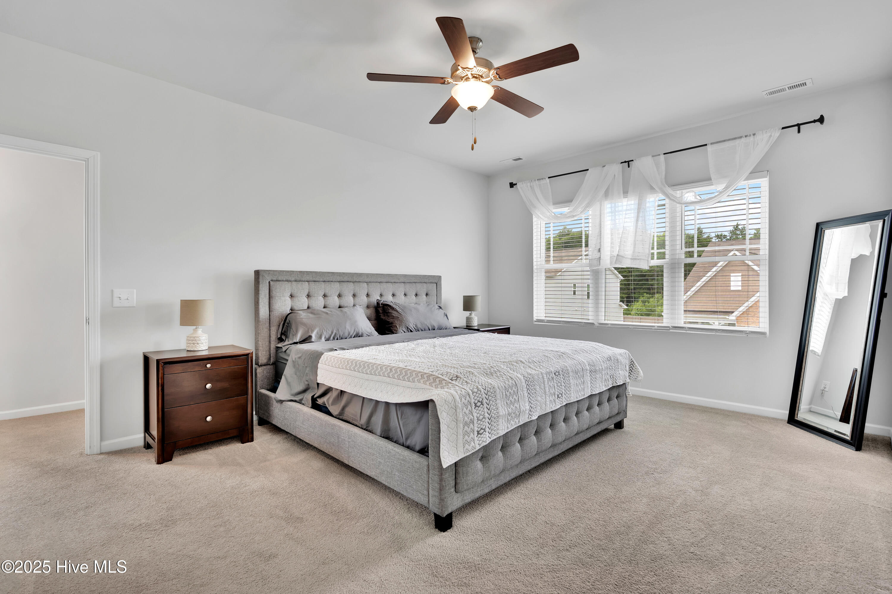 100513035 | Photo 14