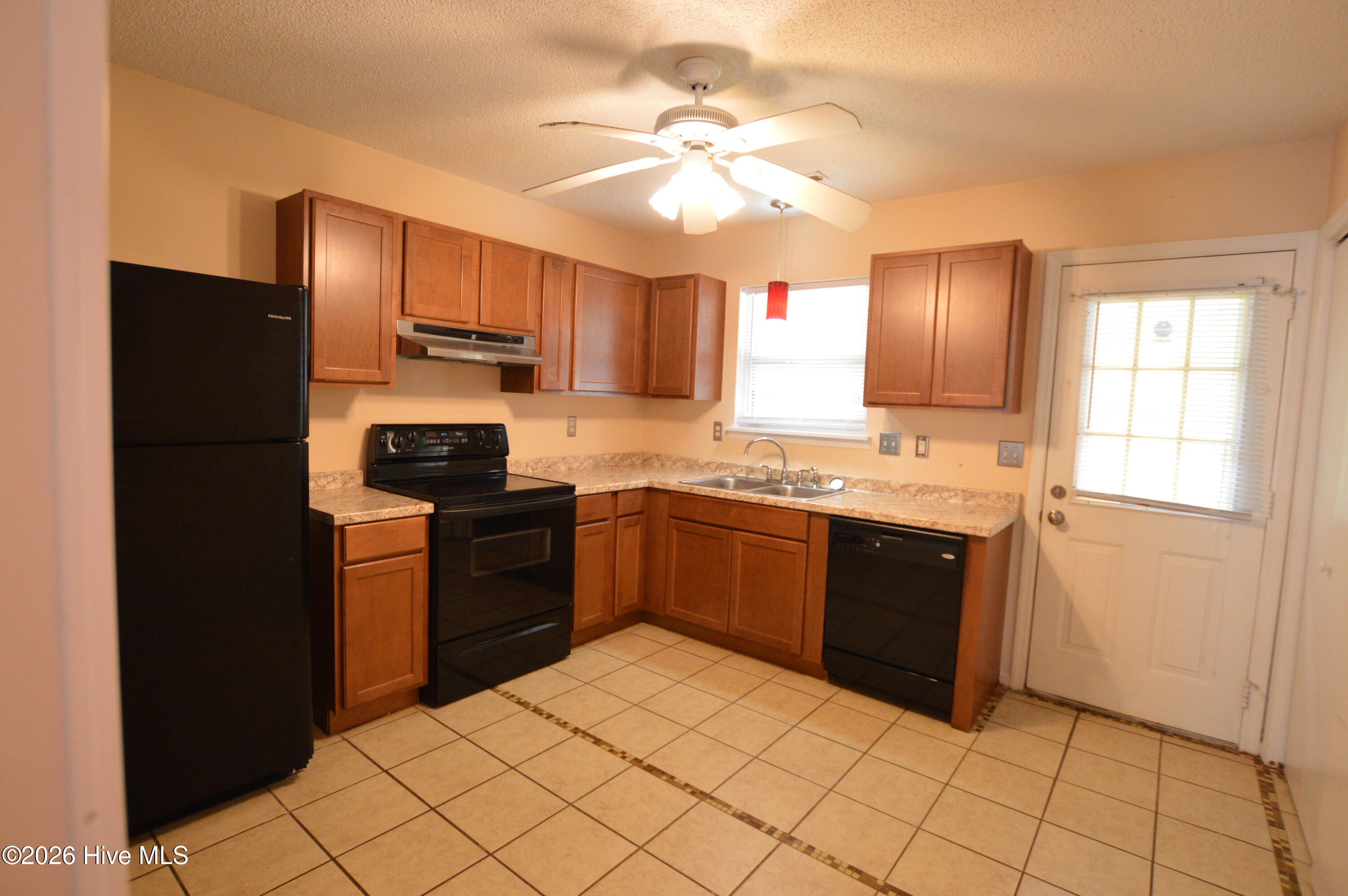 109 Live Oak Court,Midway Park