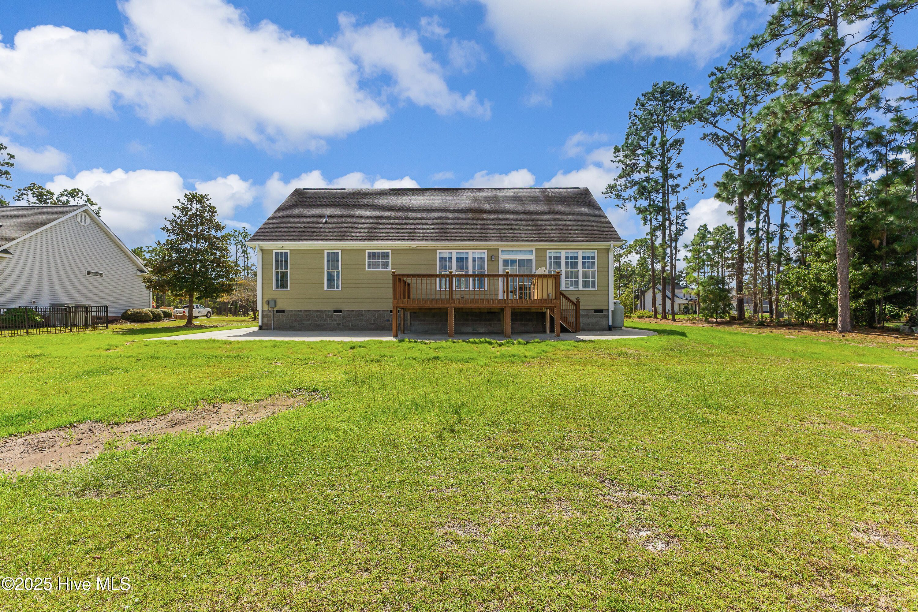 100535789 | Photo 38