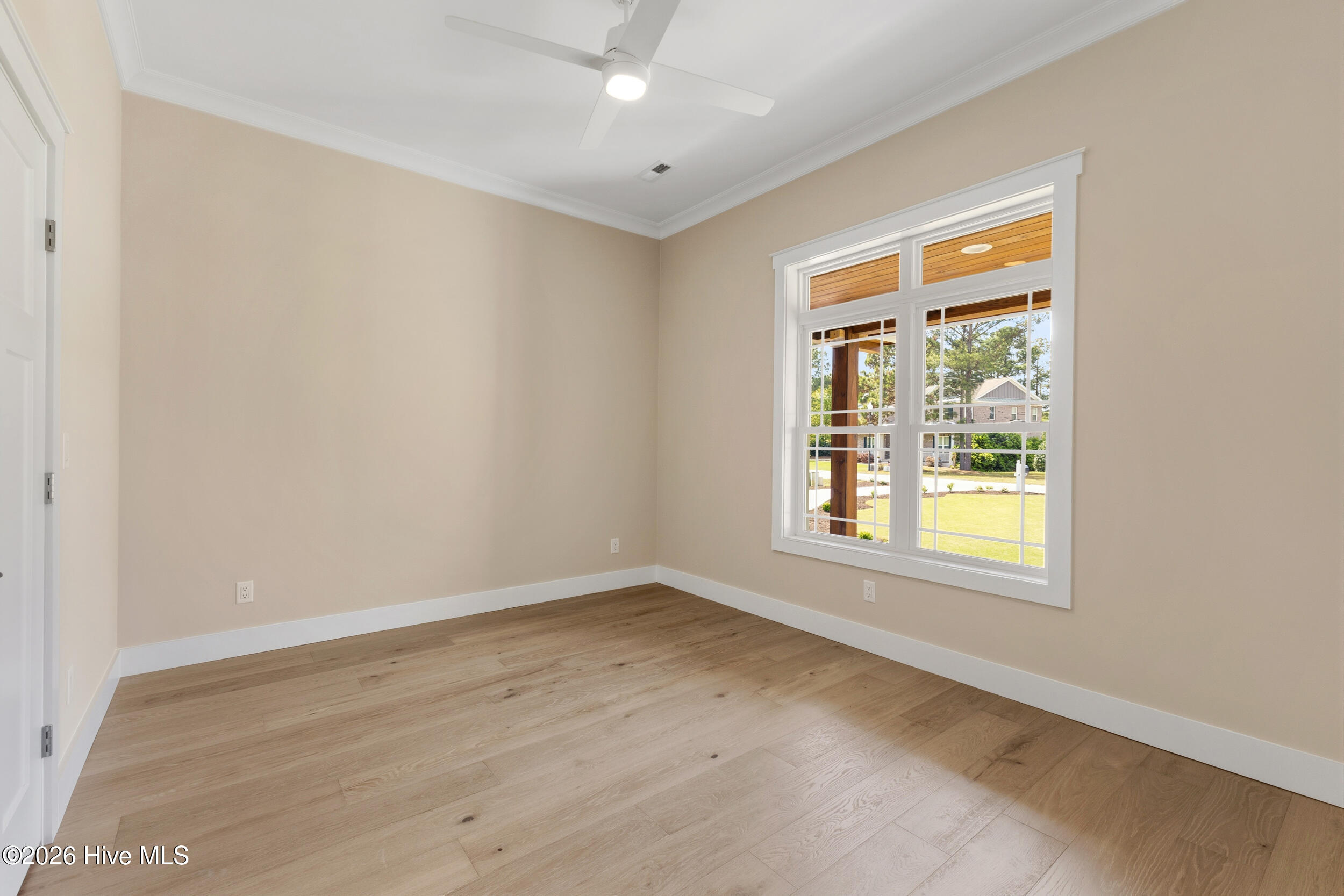 100566568 | Photo 39