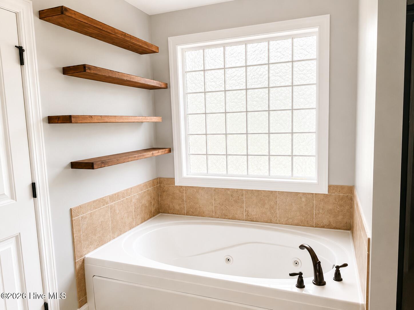 Master Tub