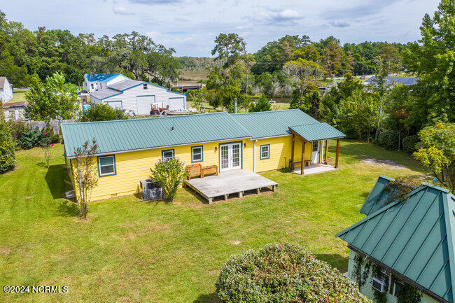 100546361 | Photo 43