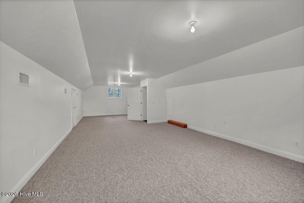 100557041 | Photo 50