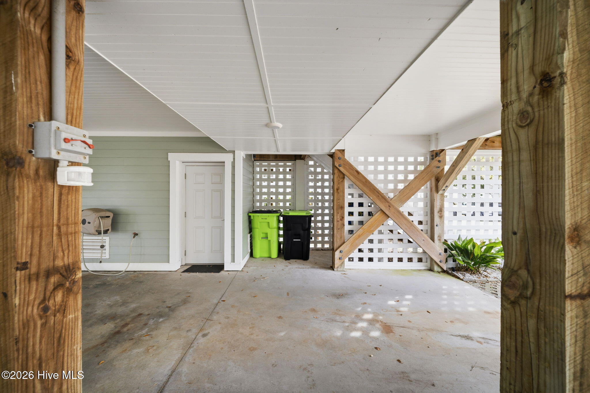 100566136 | Photo 60