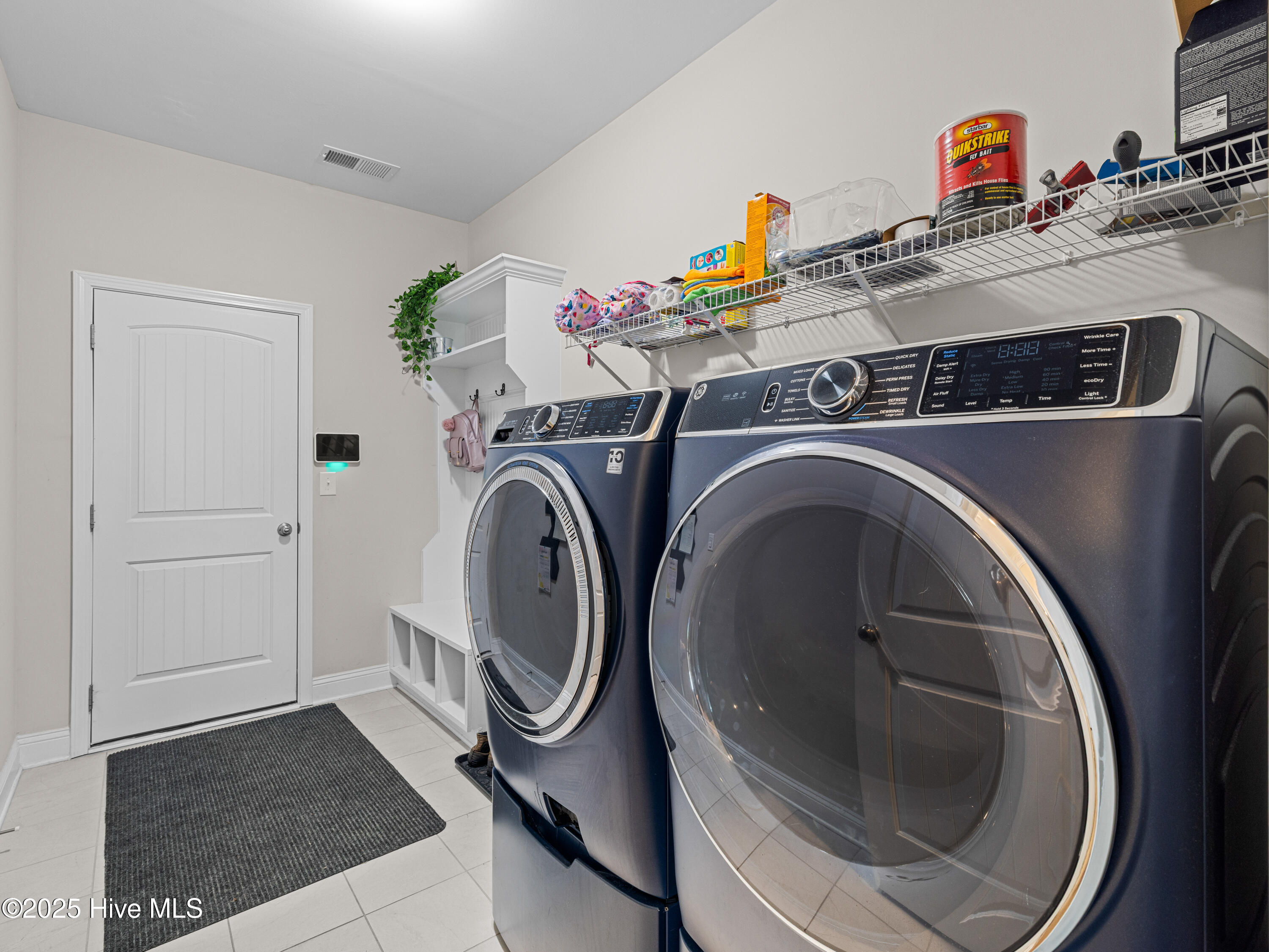 100535765 | Photo 49