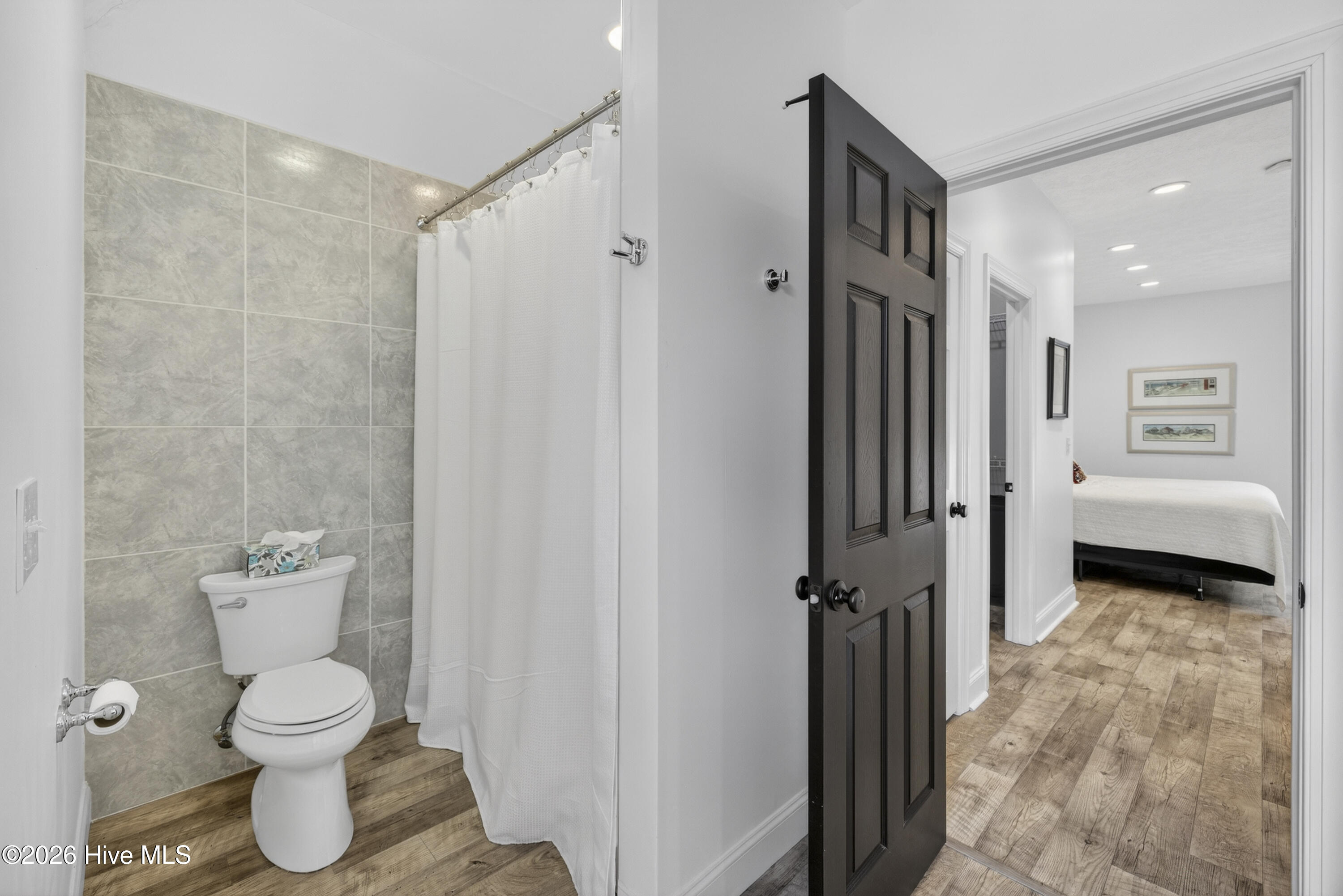 100557060 | Photo 37