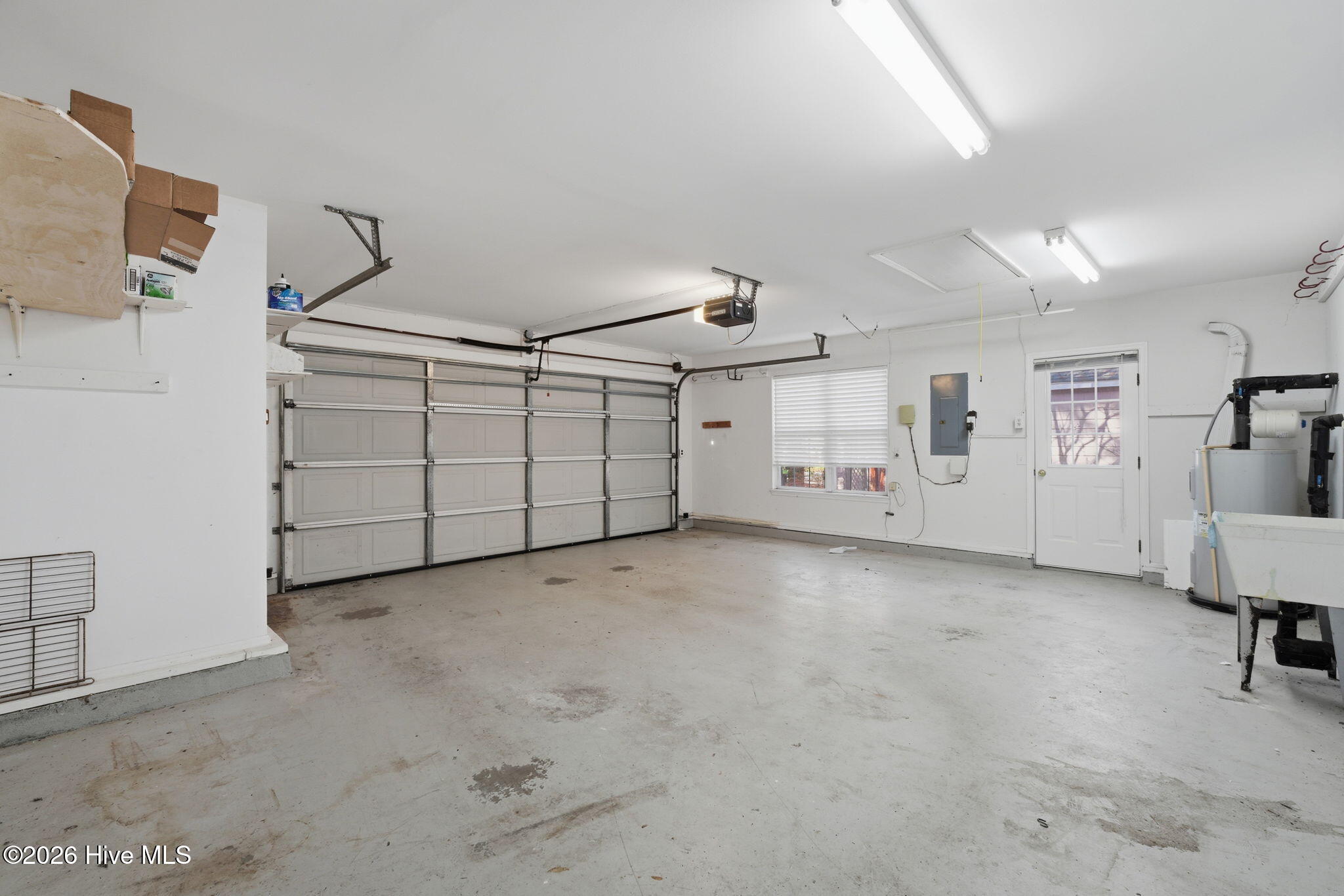 100551070 | Photo 35