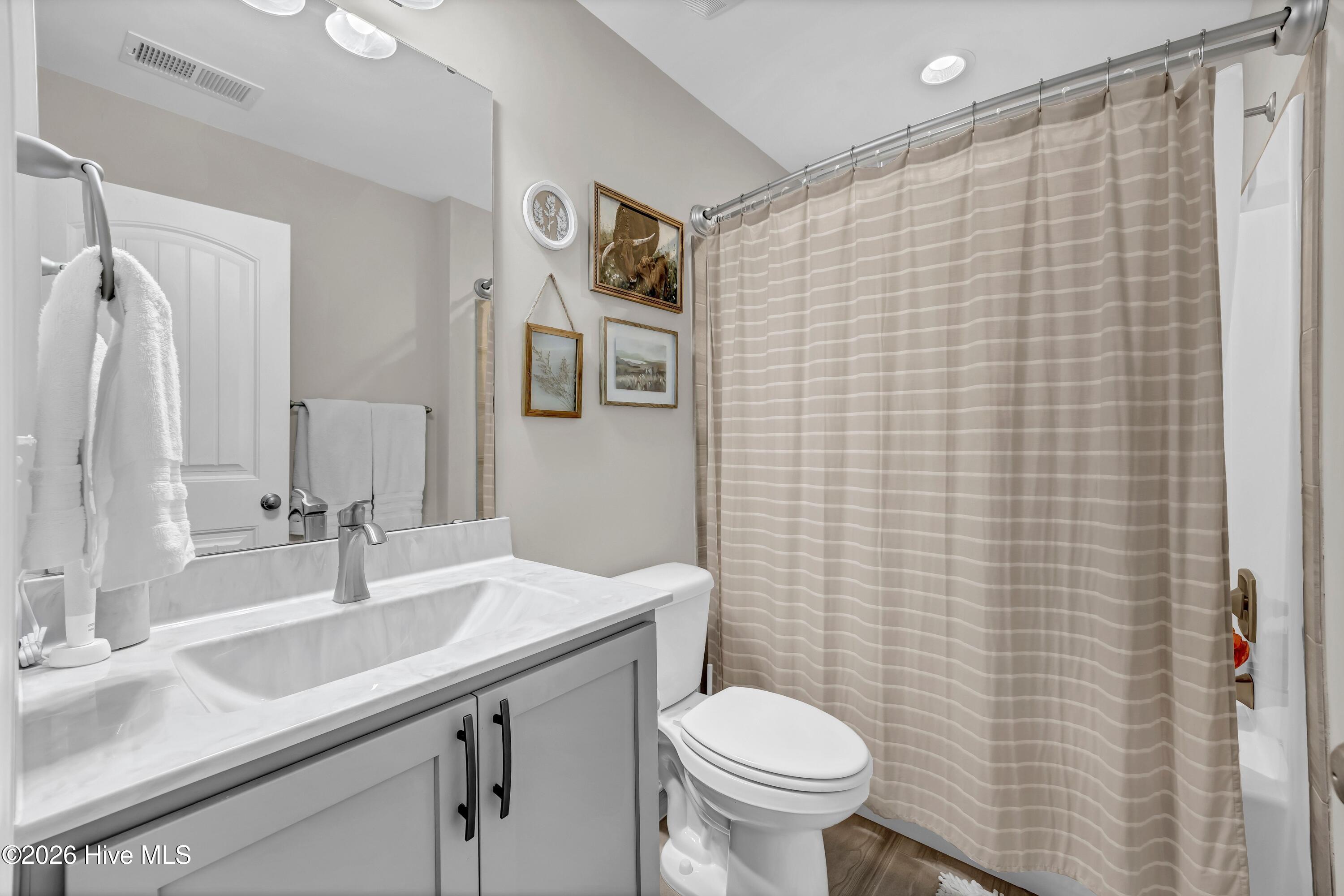 100553232 | Photo 21