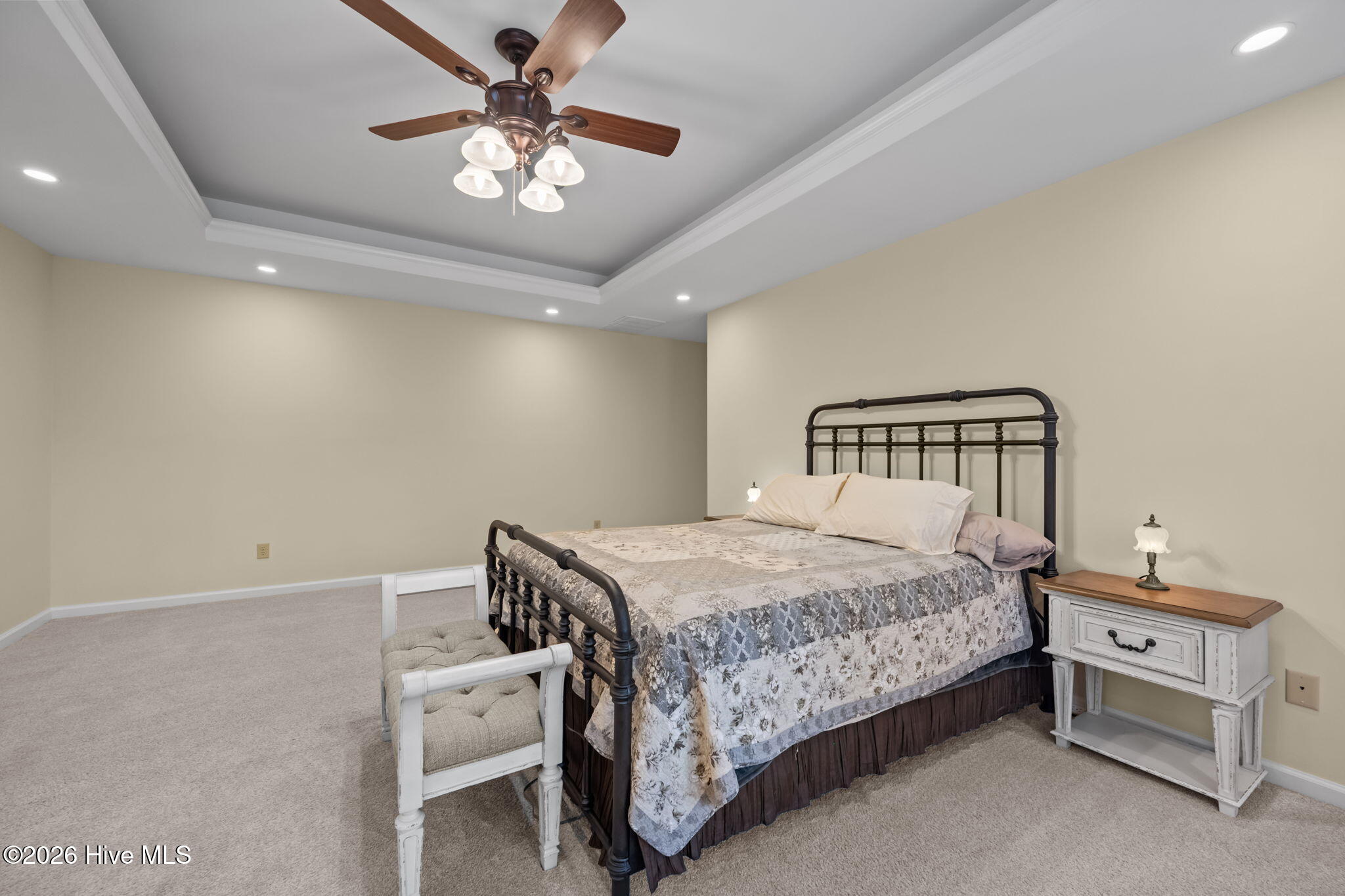 100556770 | Photo 26