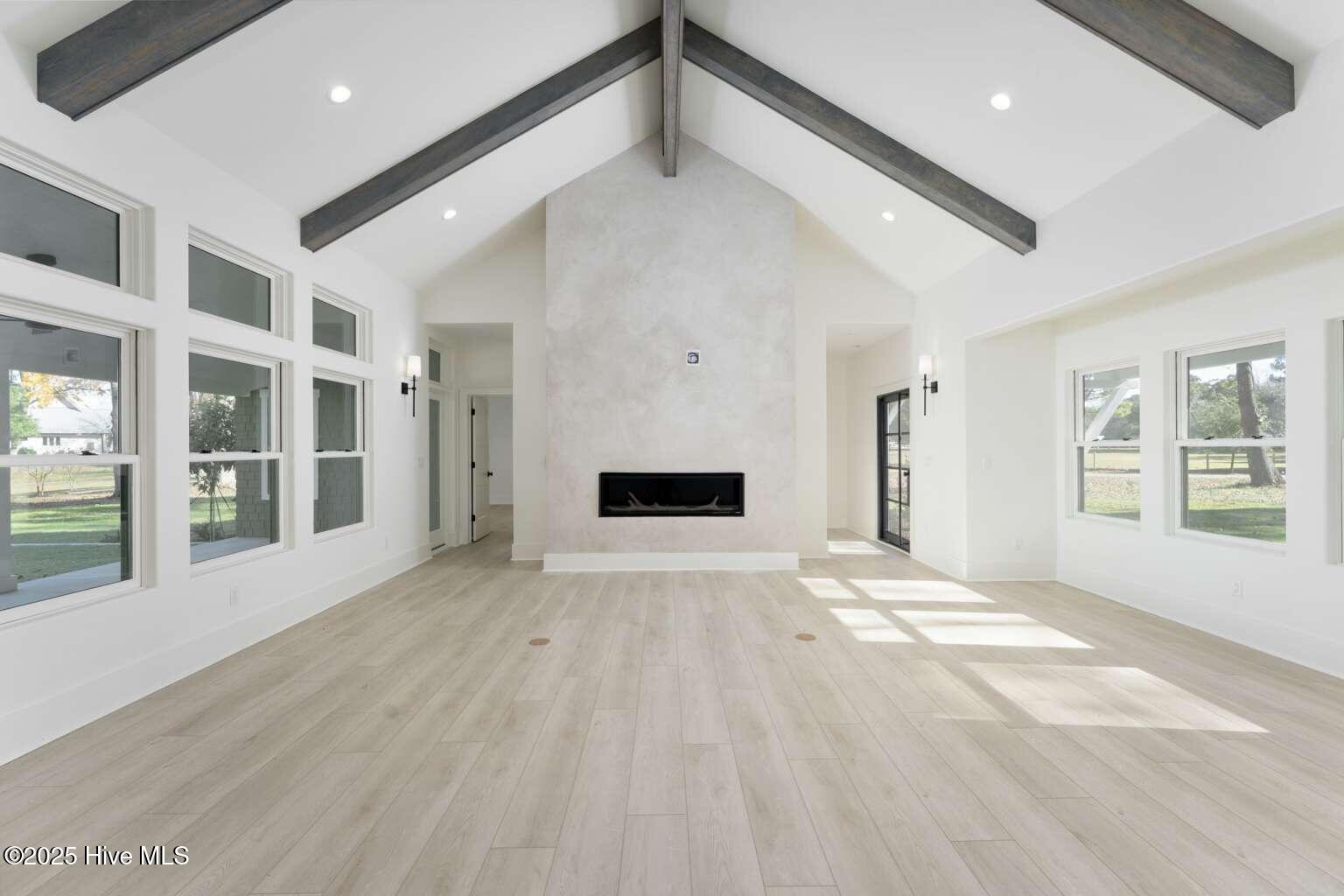 100541892 | Photo 37