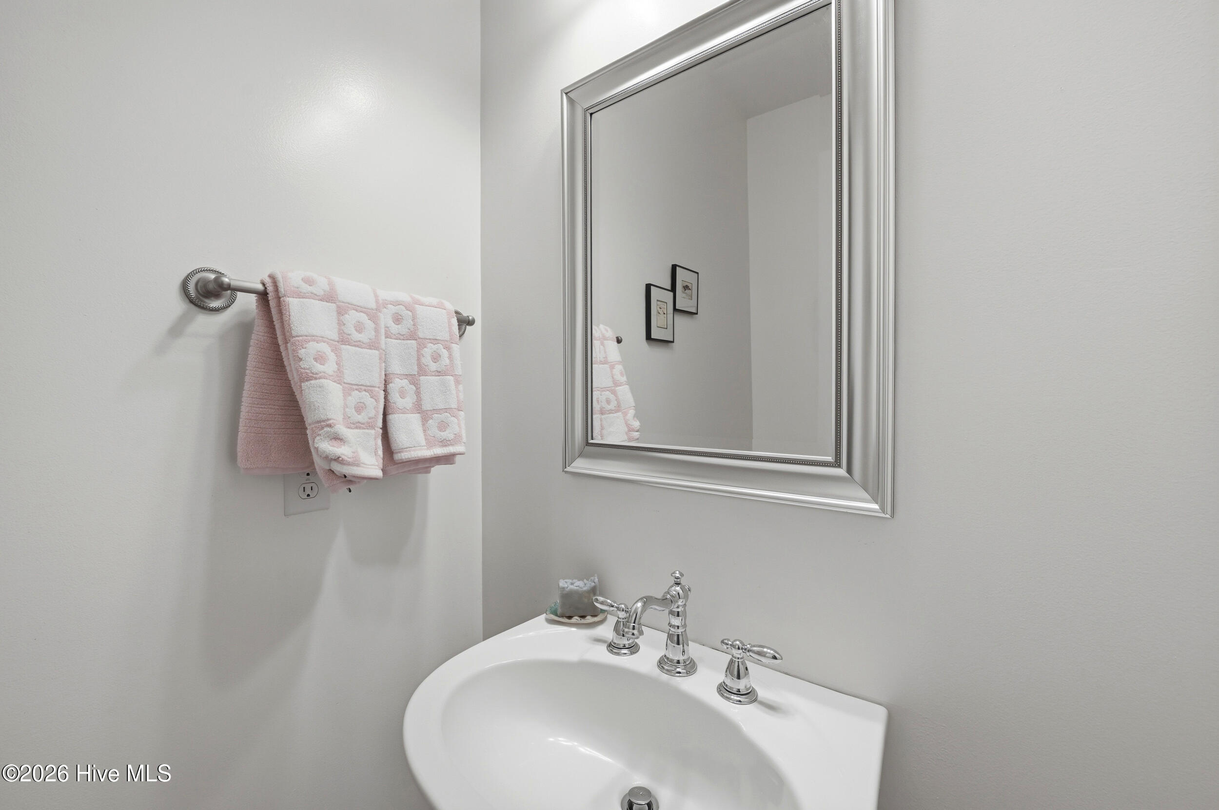 100566106 | Photo 29