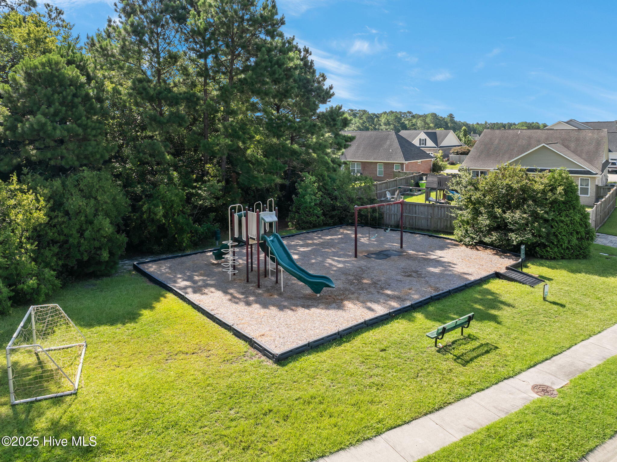 100547166 | Photo 42