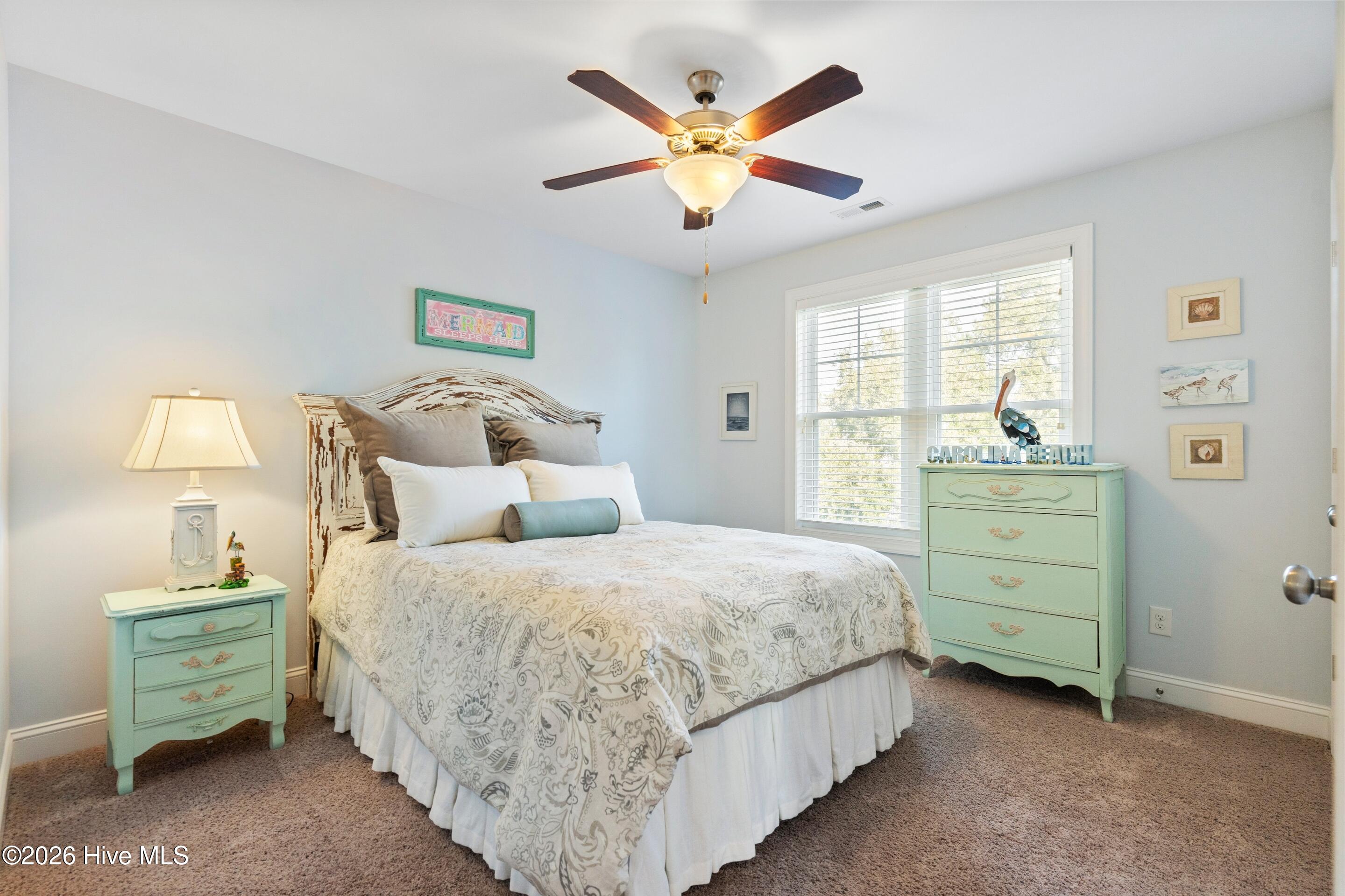 100549169 | Photo 30