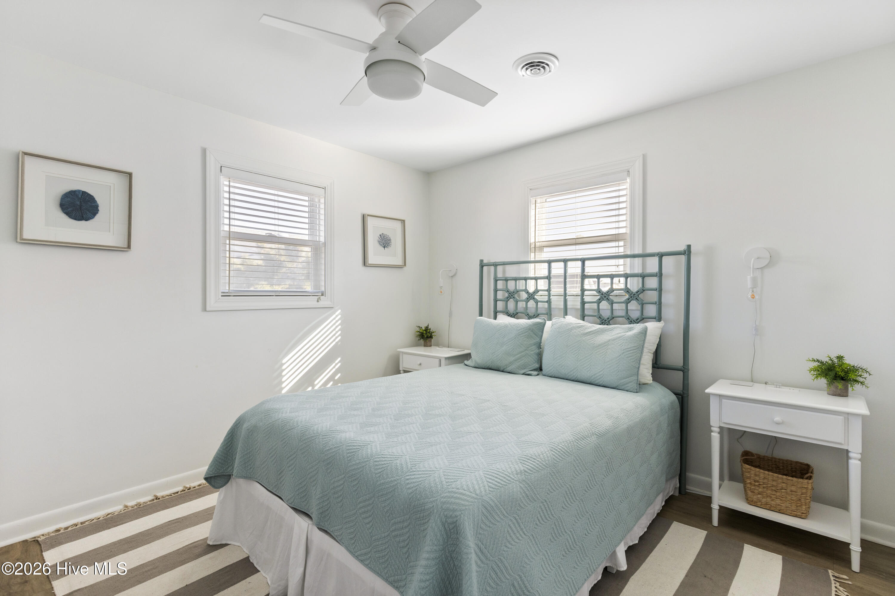 100552709 | Photo 27