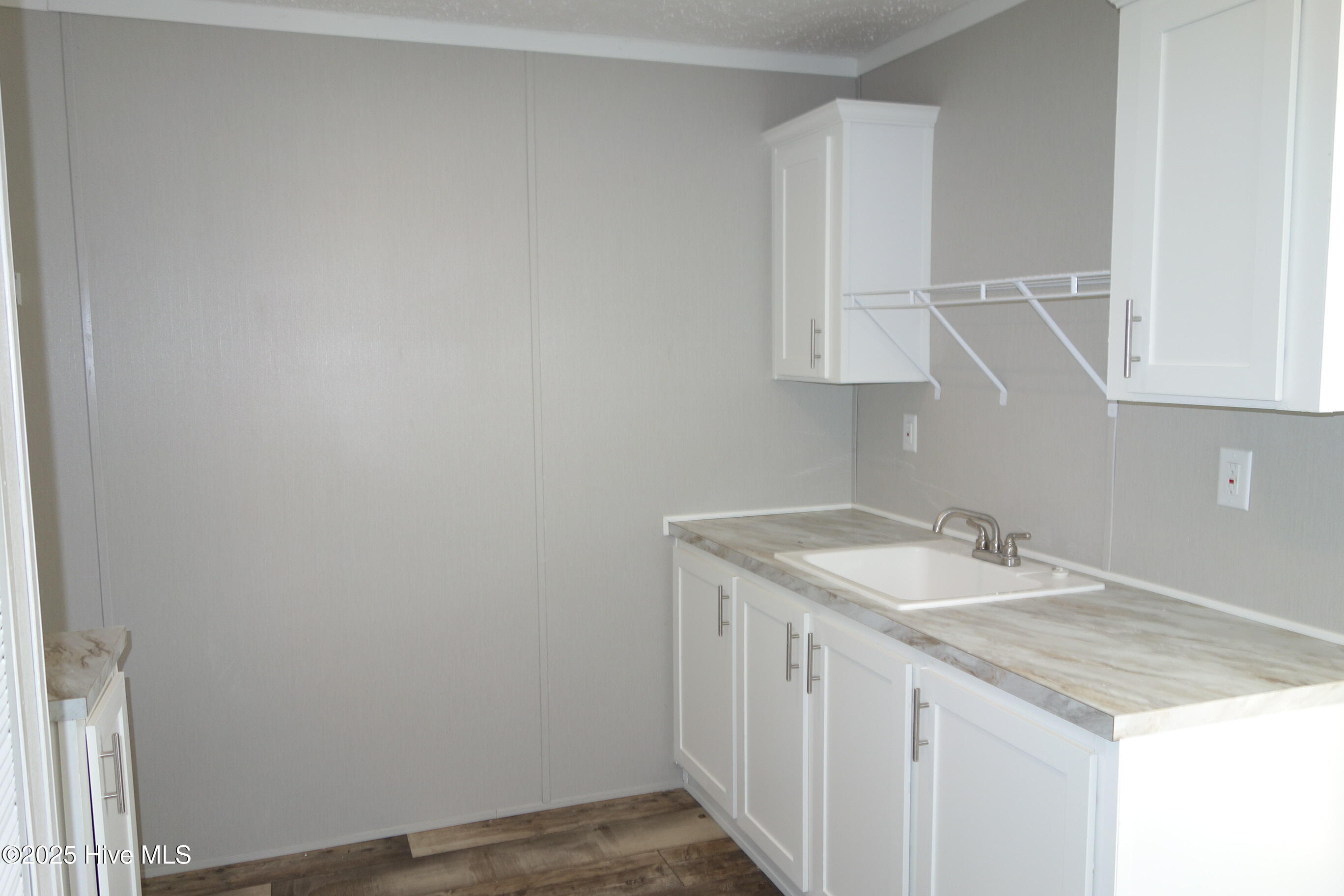 100487552 | Photo 27