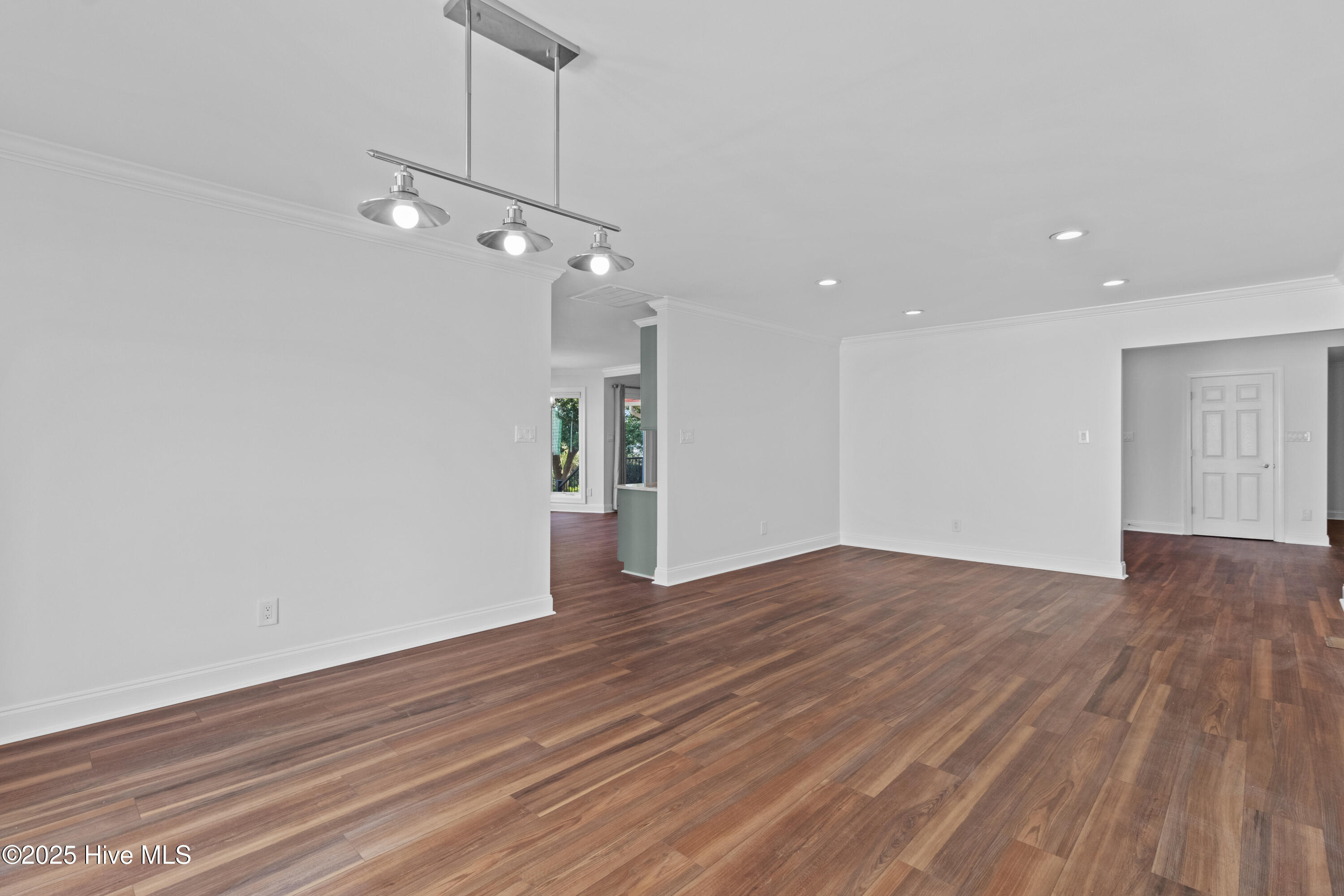 100503584 | Photo 39