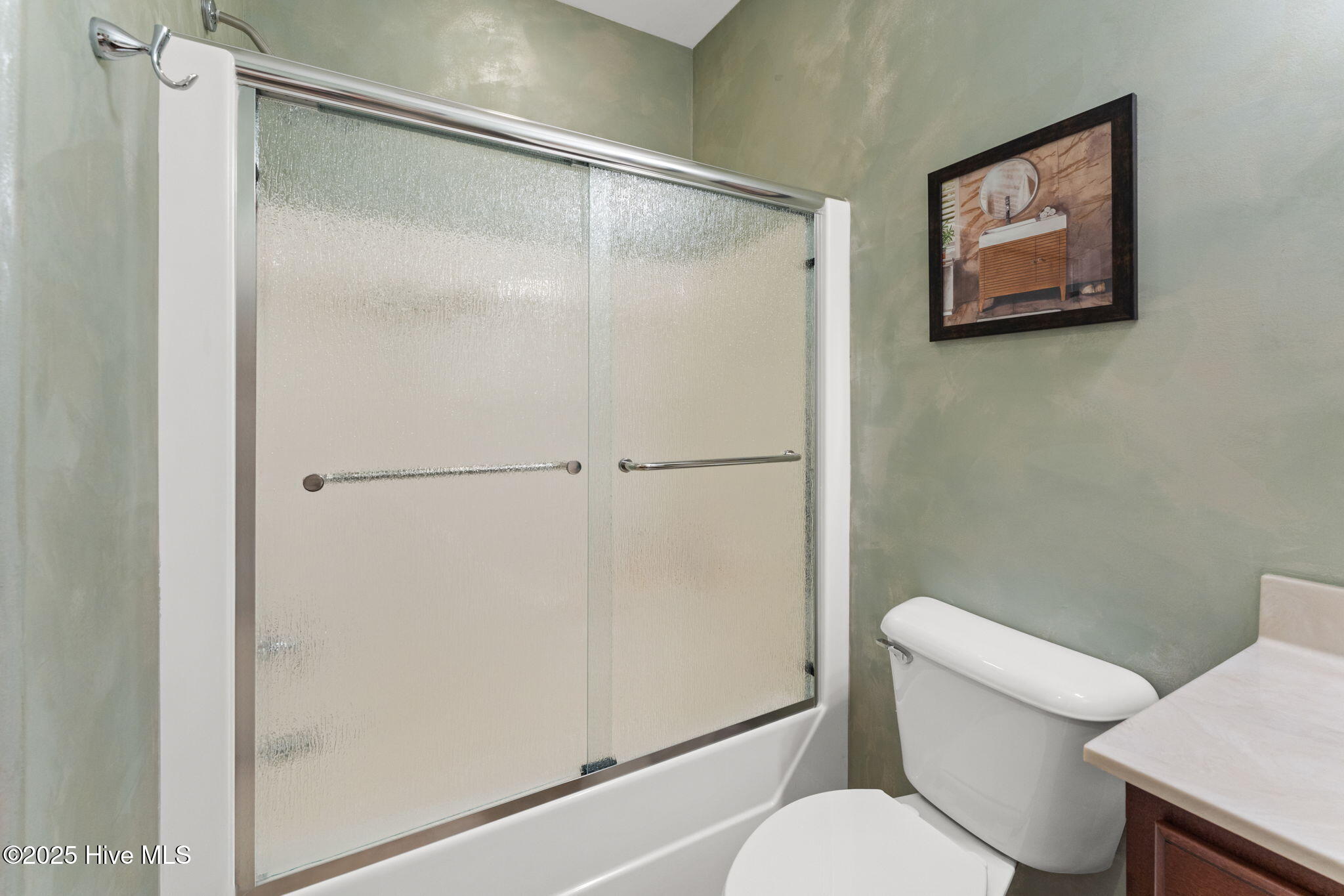 100515230 | Photo 37