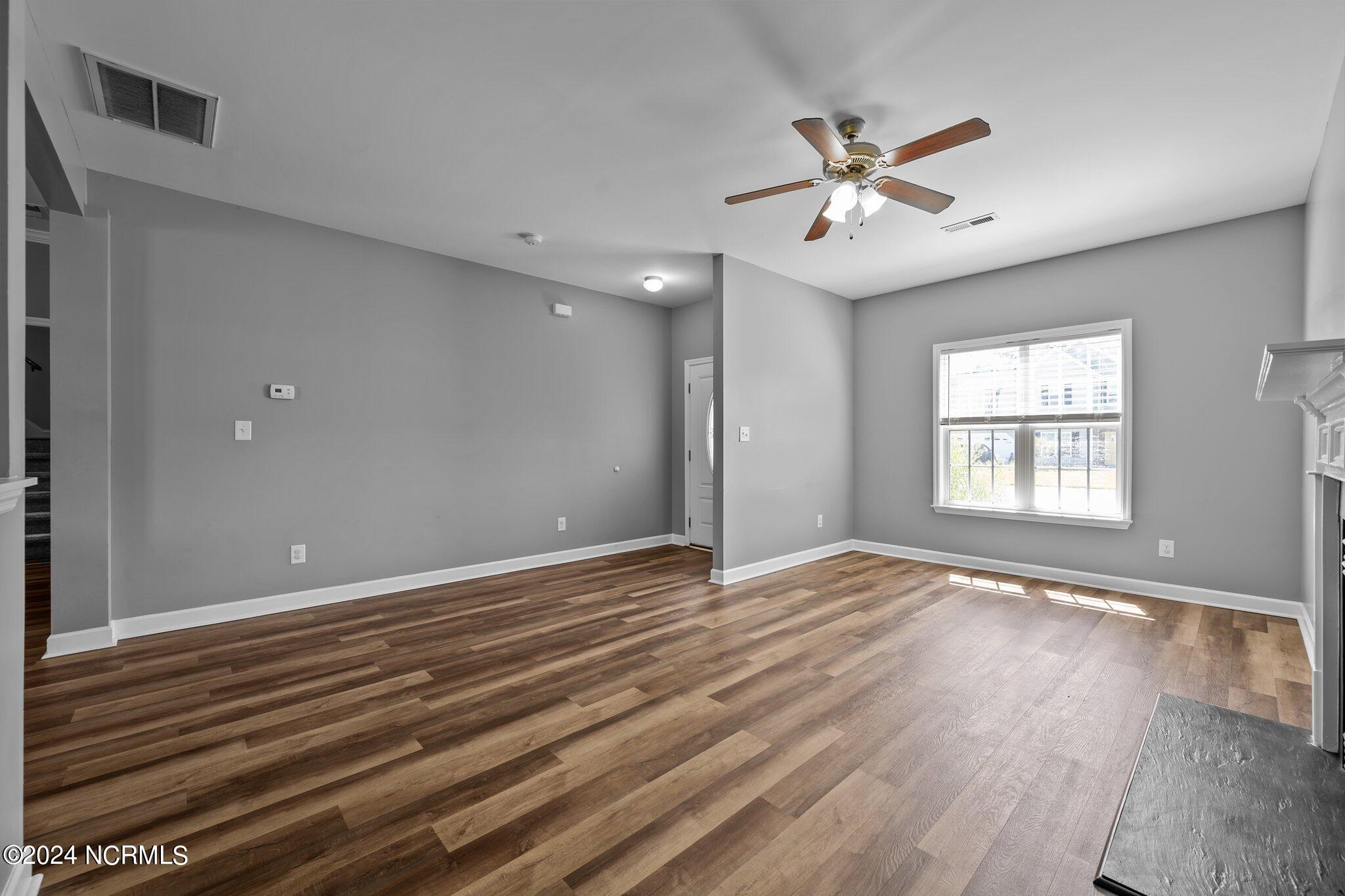 210 Wedgefield Circle,Maple Hill