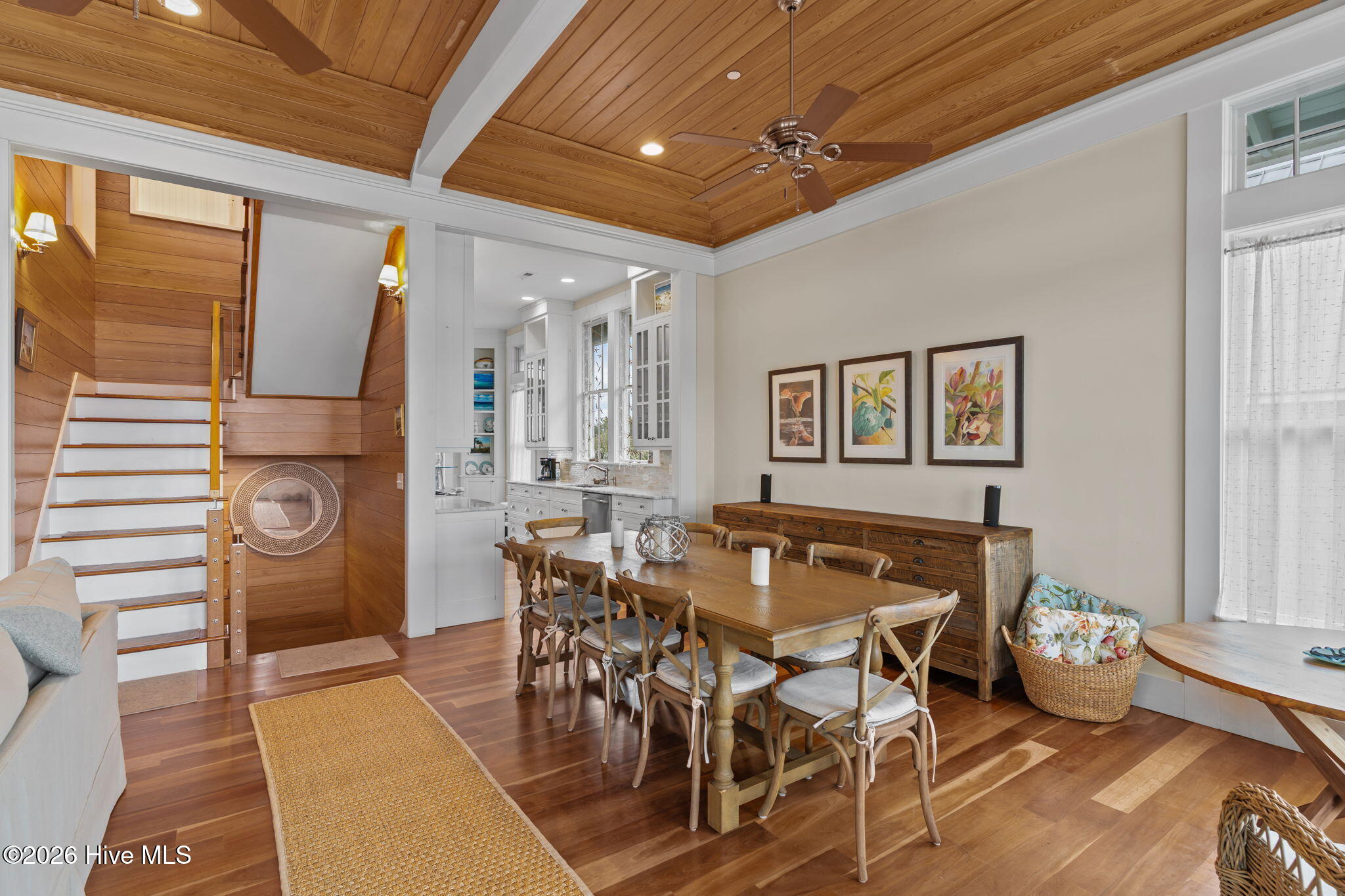 100555119 | Photo 21