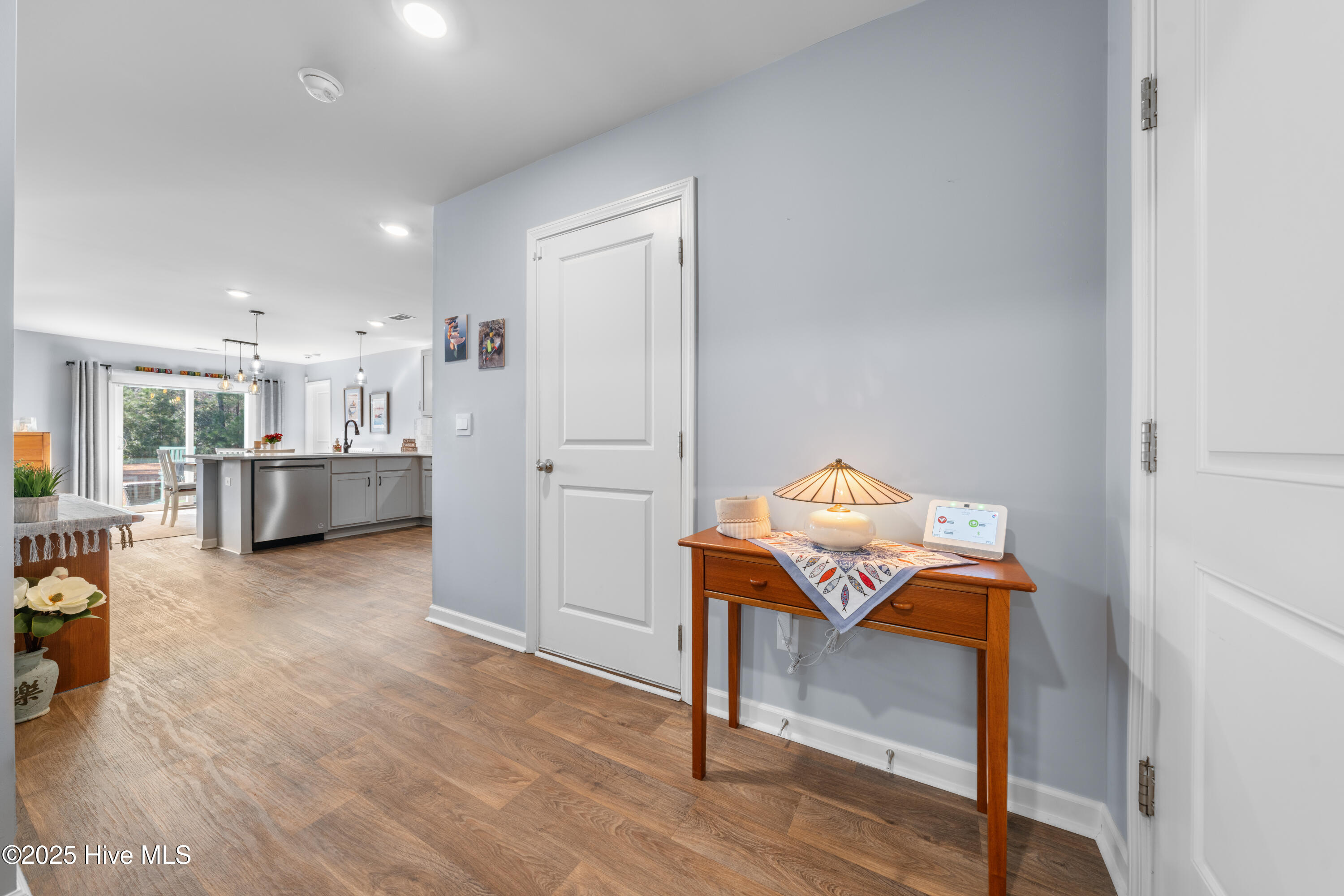 100542617 | Photo 12