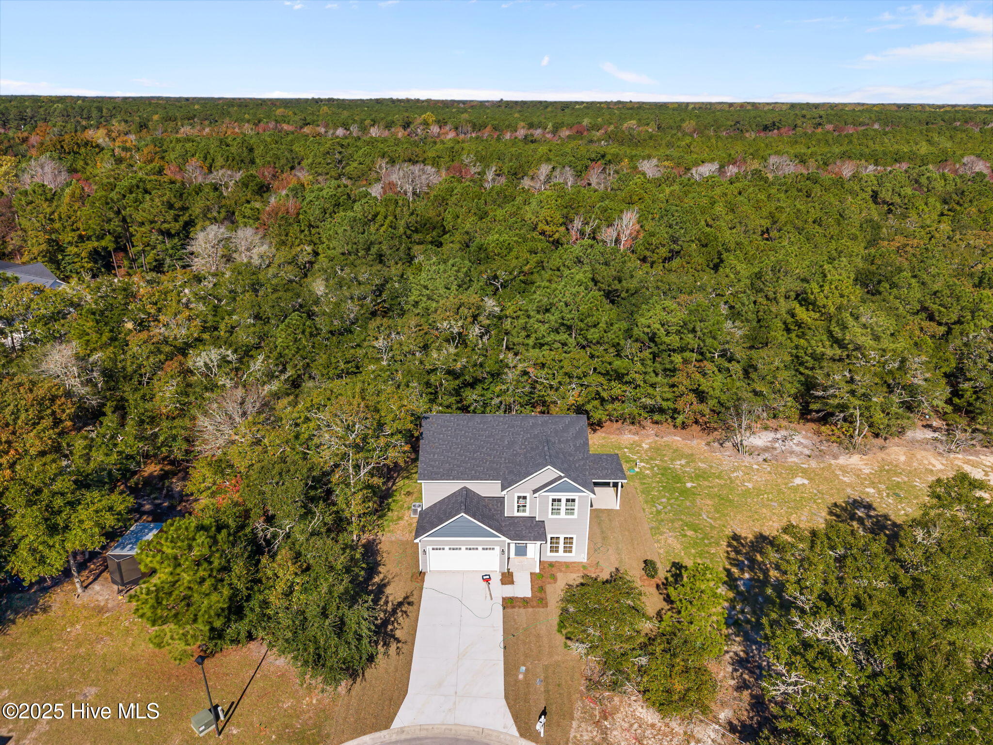 100509349 | Photo 35