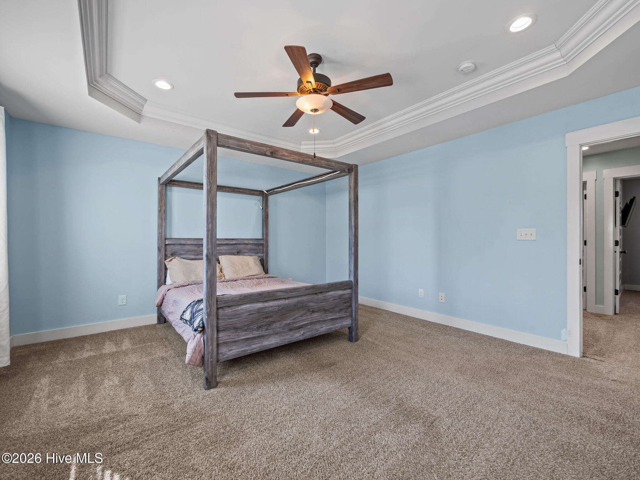 100553729 | Photo 24