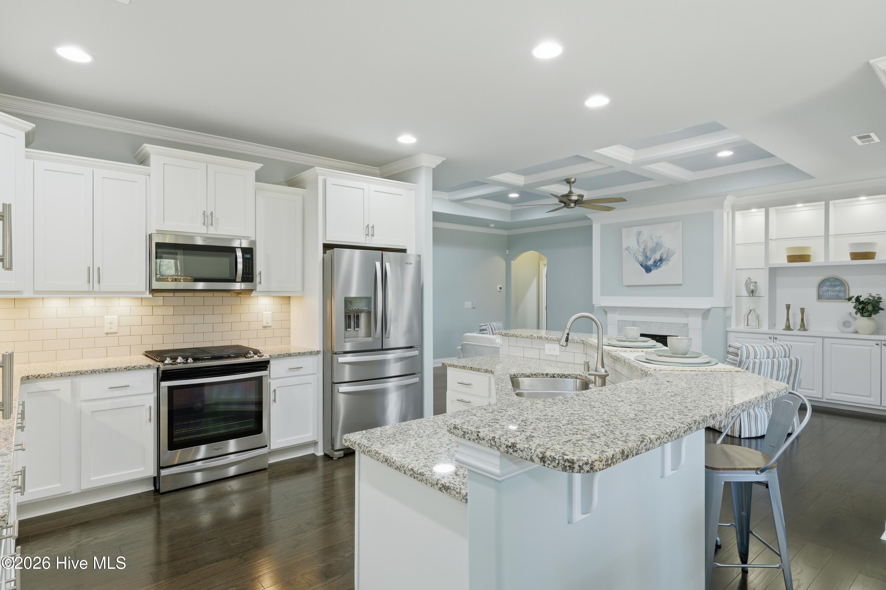 100558541 | Photo 24