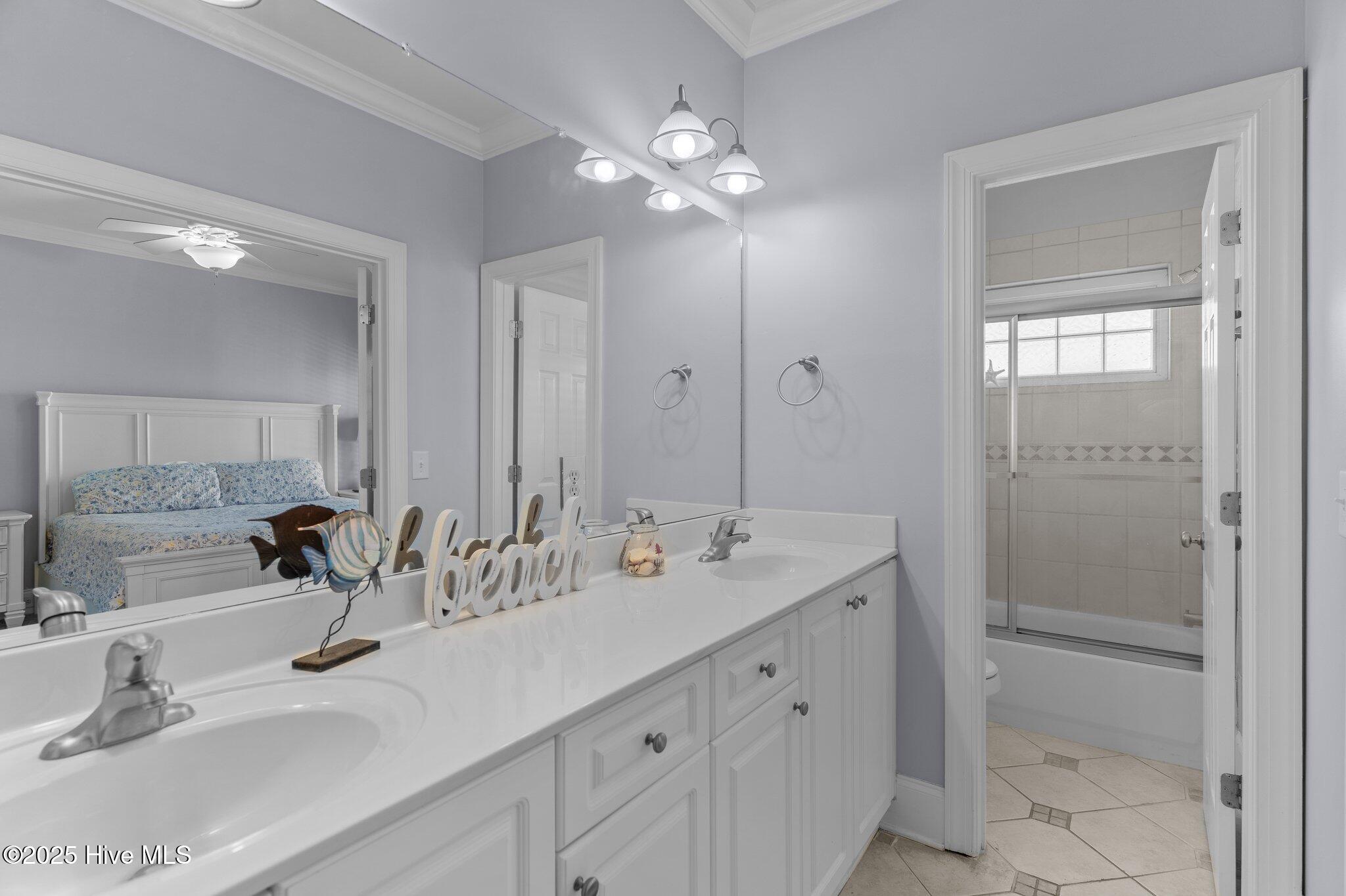 100547030 | Photo 56