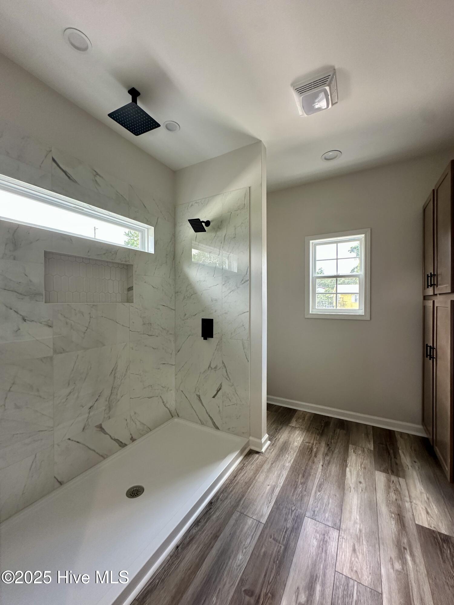 100520953 | Photo 10