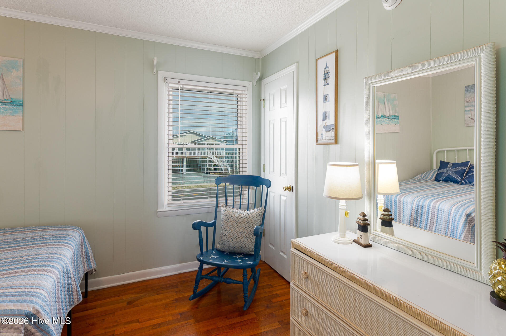 100560941 | Photo 15