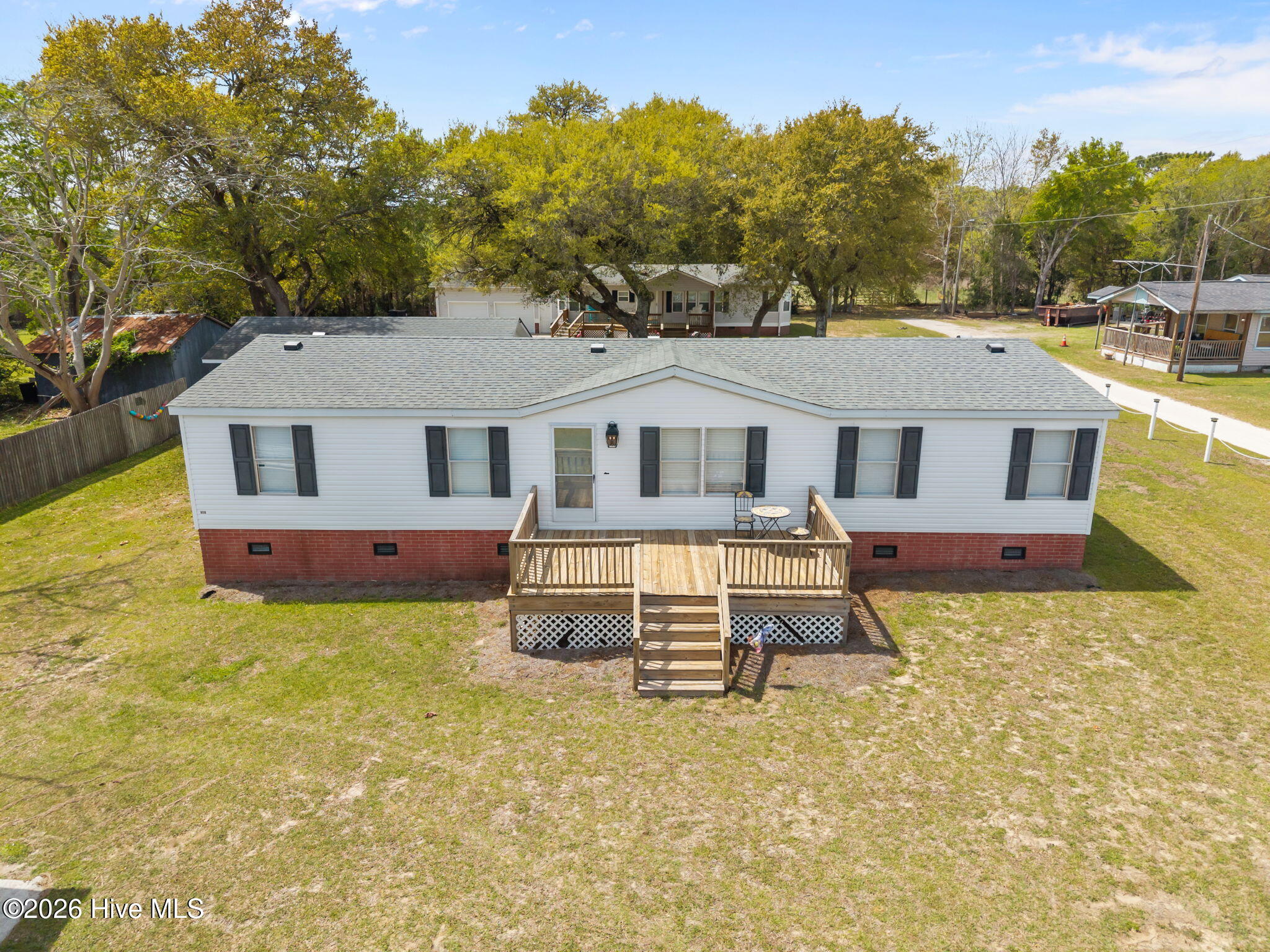 100566757 | Photo 48