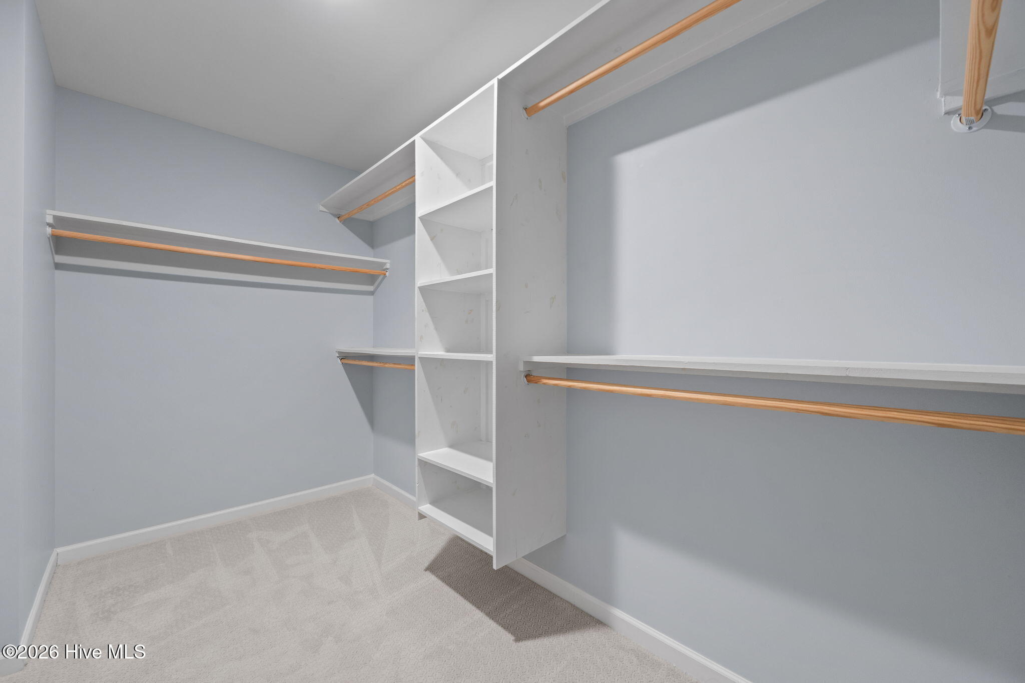 100567442 | Photo 22