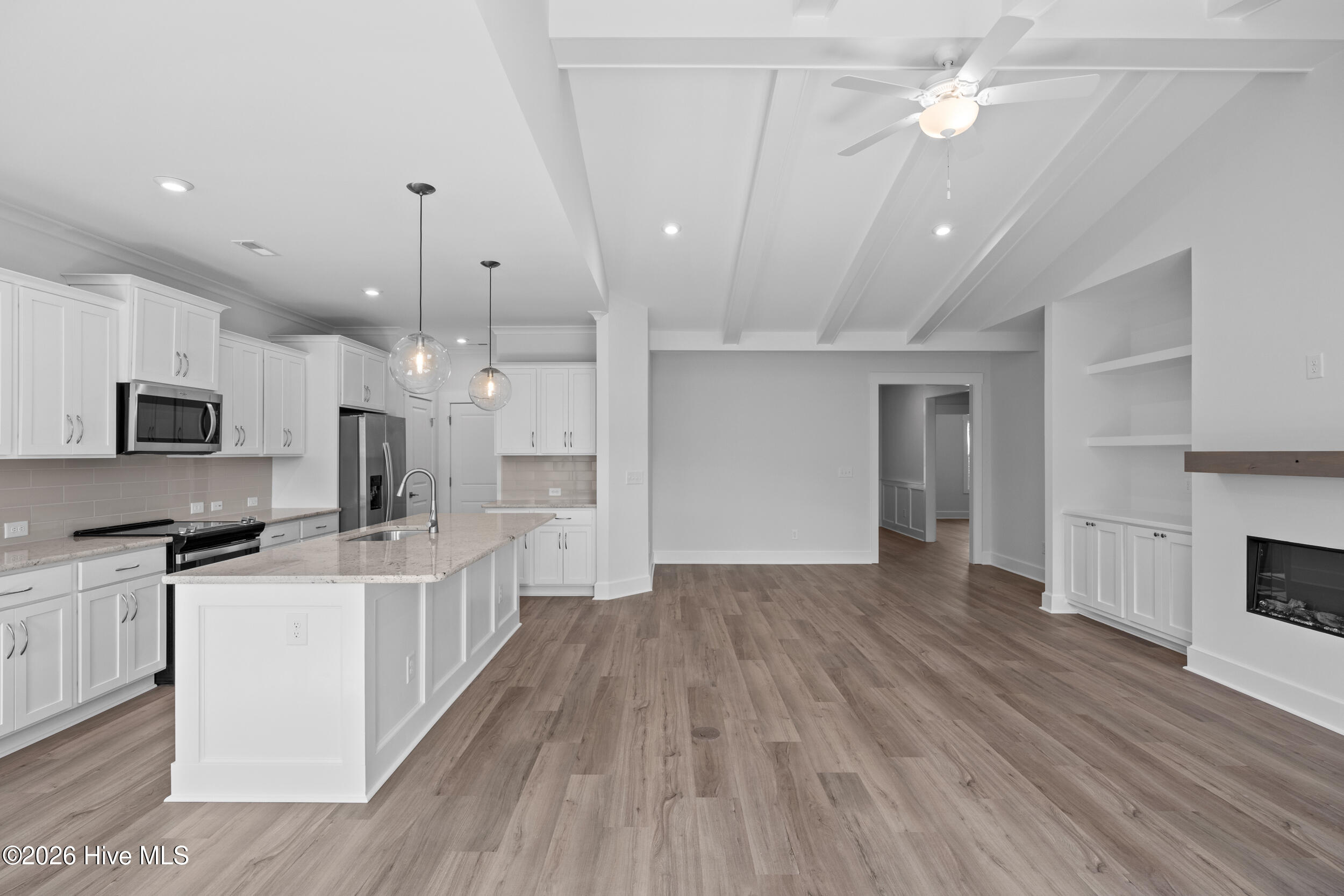 100551079 | Photo 28