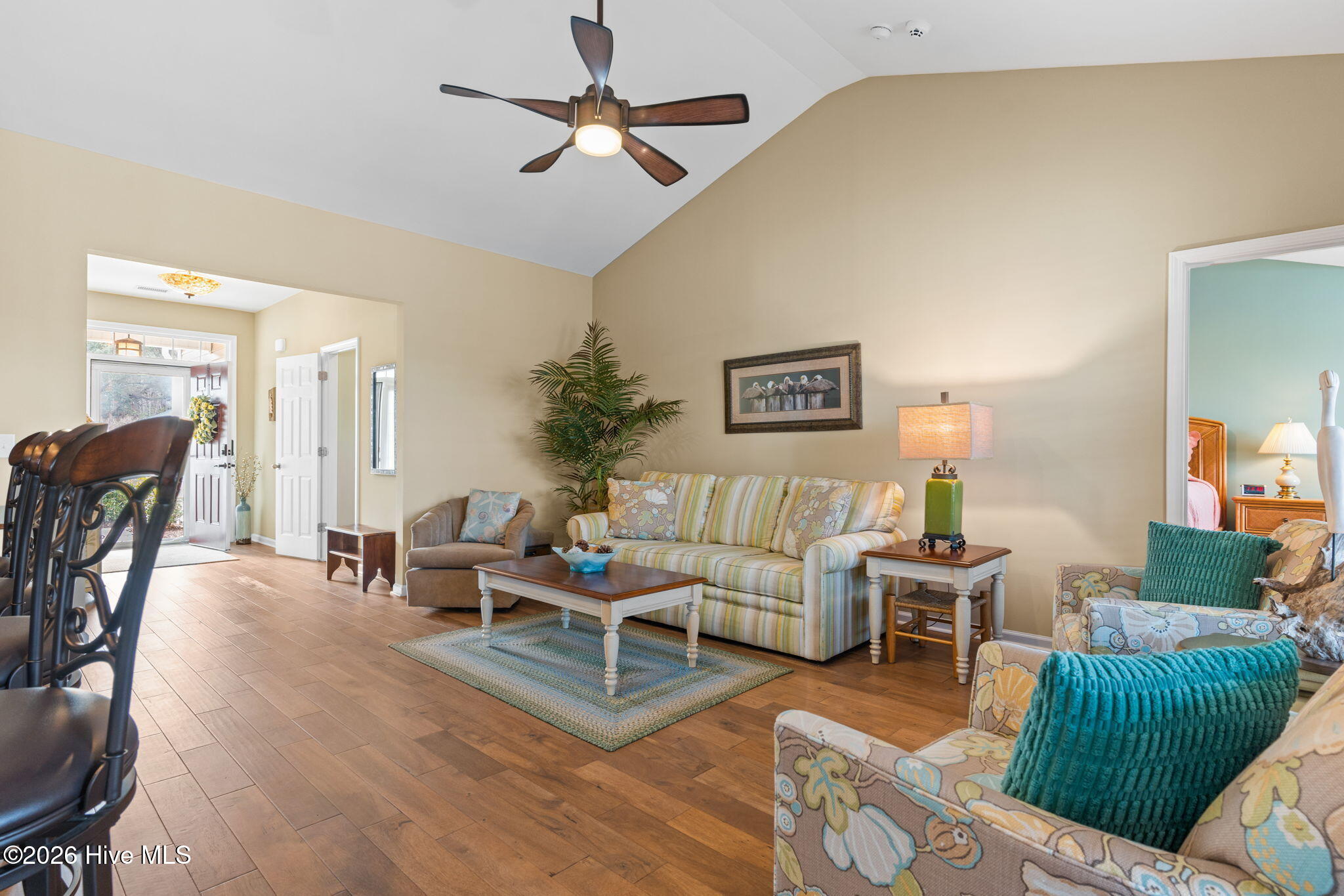 100553647 | Photo 10