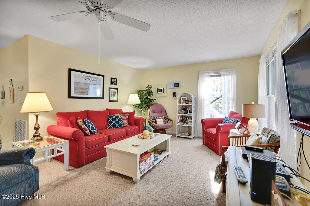 100543707 | Photo 11