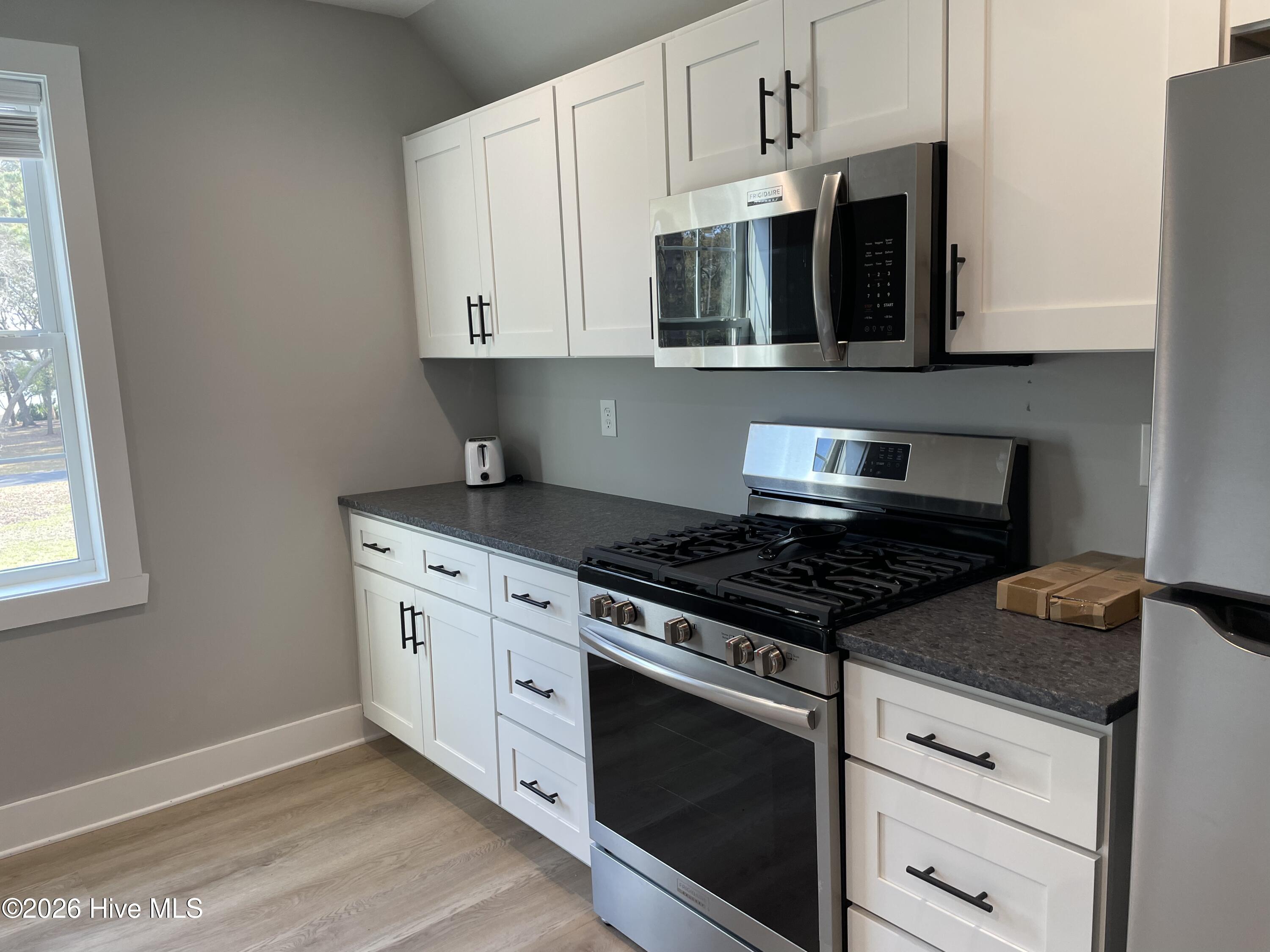 100568375 | Photo 52