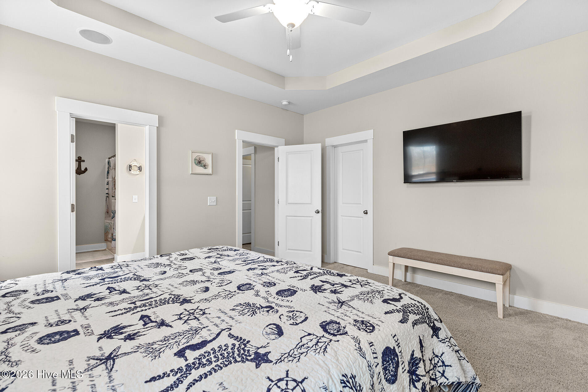 100550596 | Photo 23