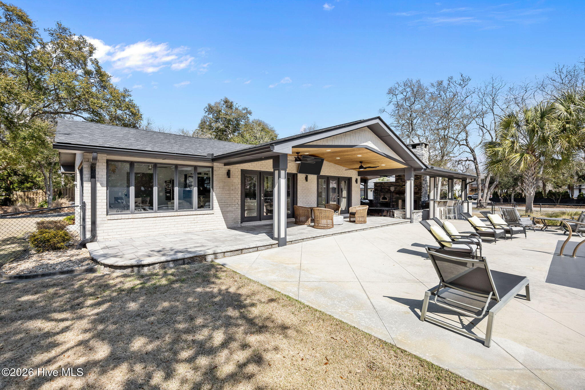 100560394 | Photo 10