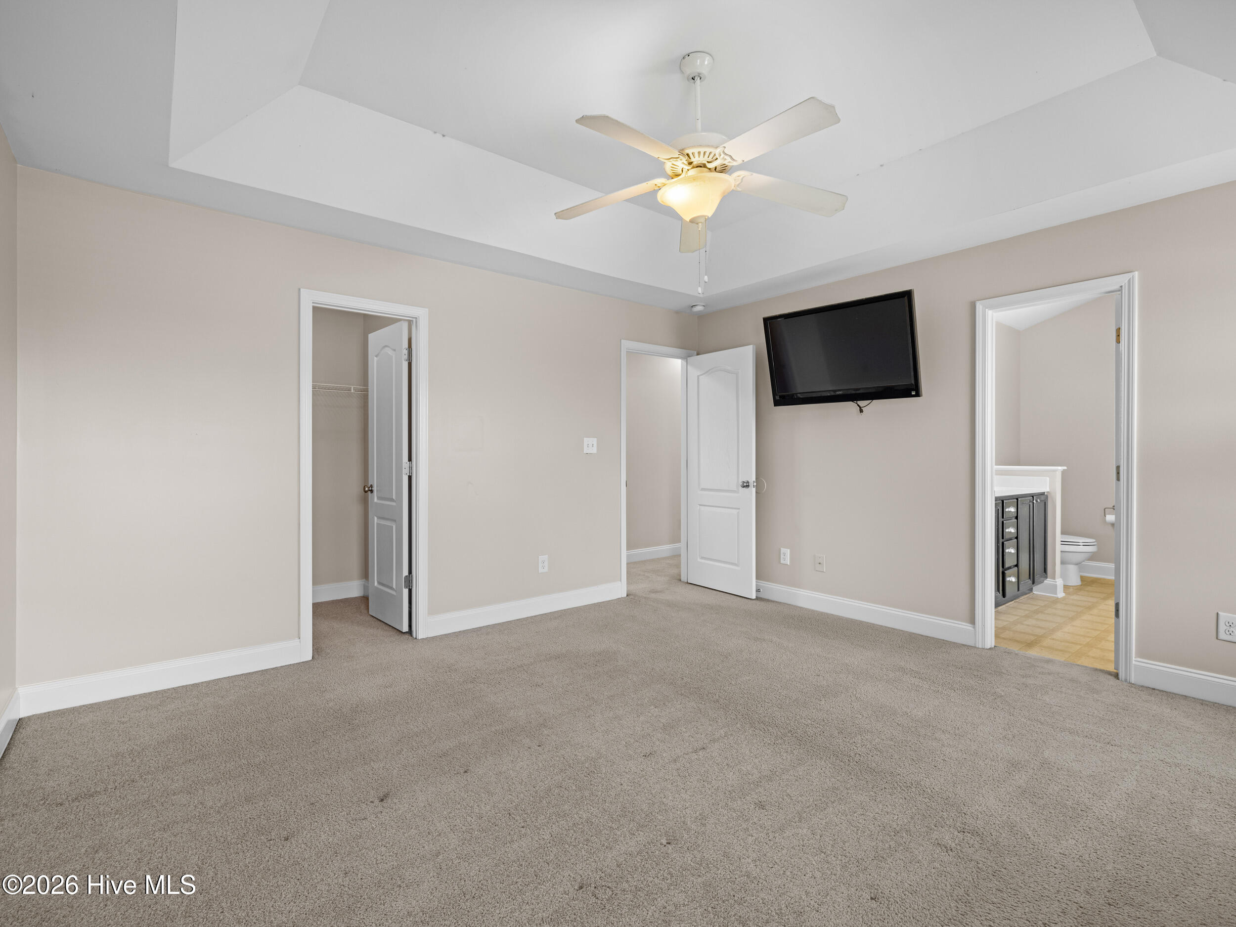 100549292 | Photo 29