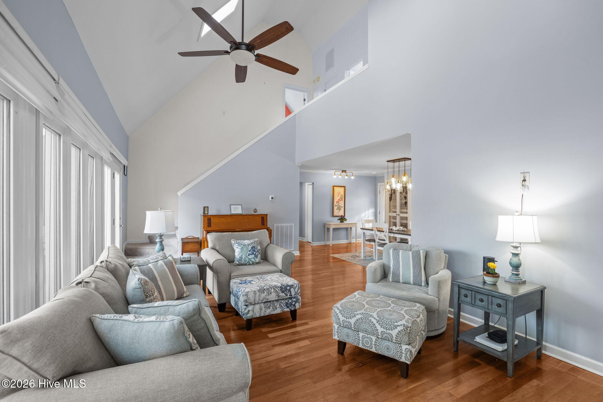 100551072 | Photo 31