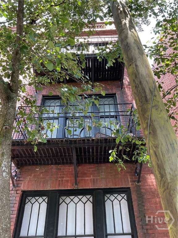 2nd image of 117 Lincoln St #5A, Savannah, GA 31401 | MLS# SA334603